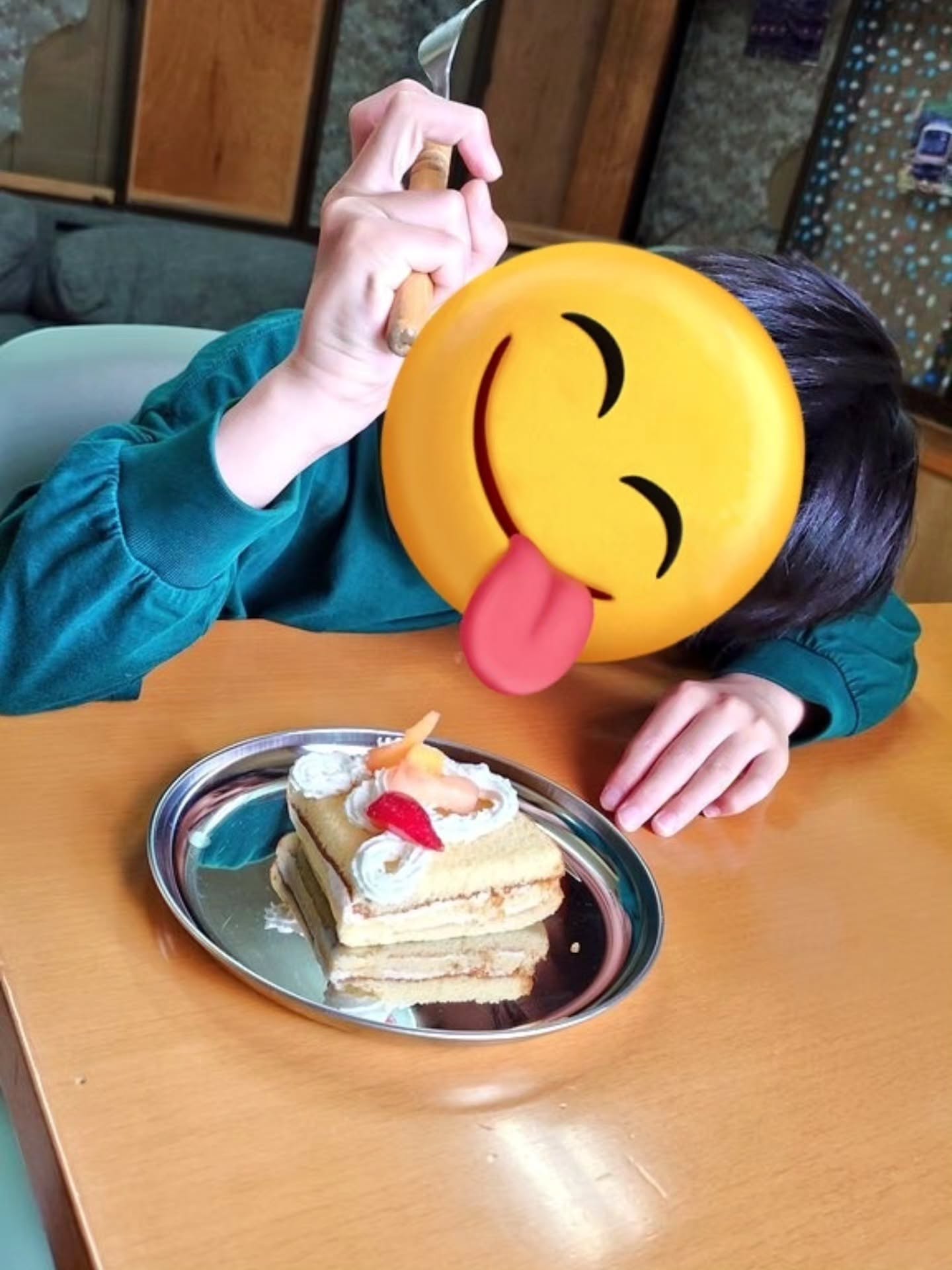 本日は
🍓イチゴスペシャル🎂🍓
フルーツやホイップを自由にトッピングして楽しく頂きました🍴✨️
#放課後等デイサービス #児童発達支援 #川崎市