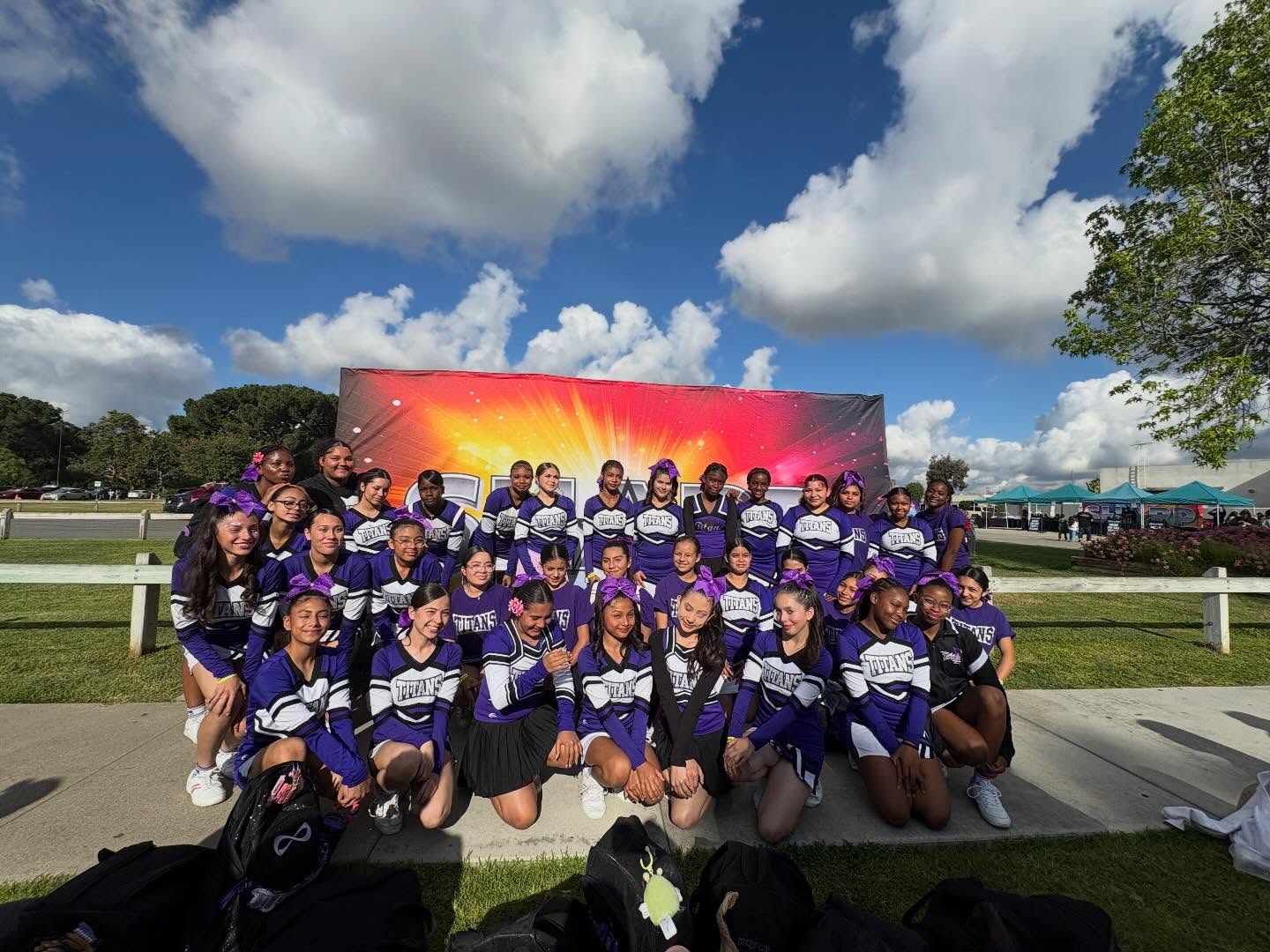 Melva Davis Titans won 1st place🥇 in Show Cheer, Non Tumbling and Best Sportsmanship at Knott’s Berry Farm SHARP Competition! Congrats Lady Titans! 📣📣
@adelantoesd
#Cheerleading
#ActionYouthAmerica #AfterSchoolProgram #AESD #AdelantoElementarySchoolDistrict