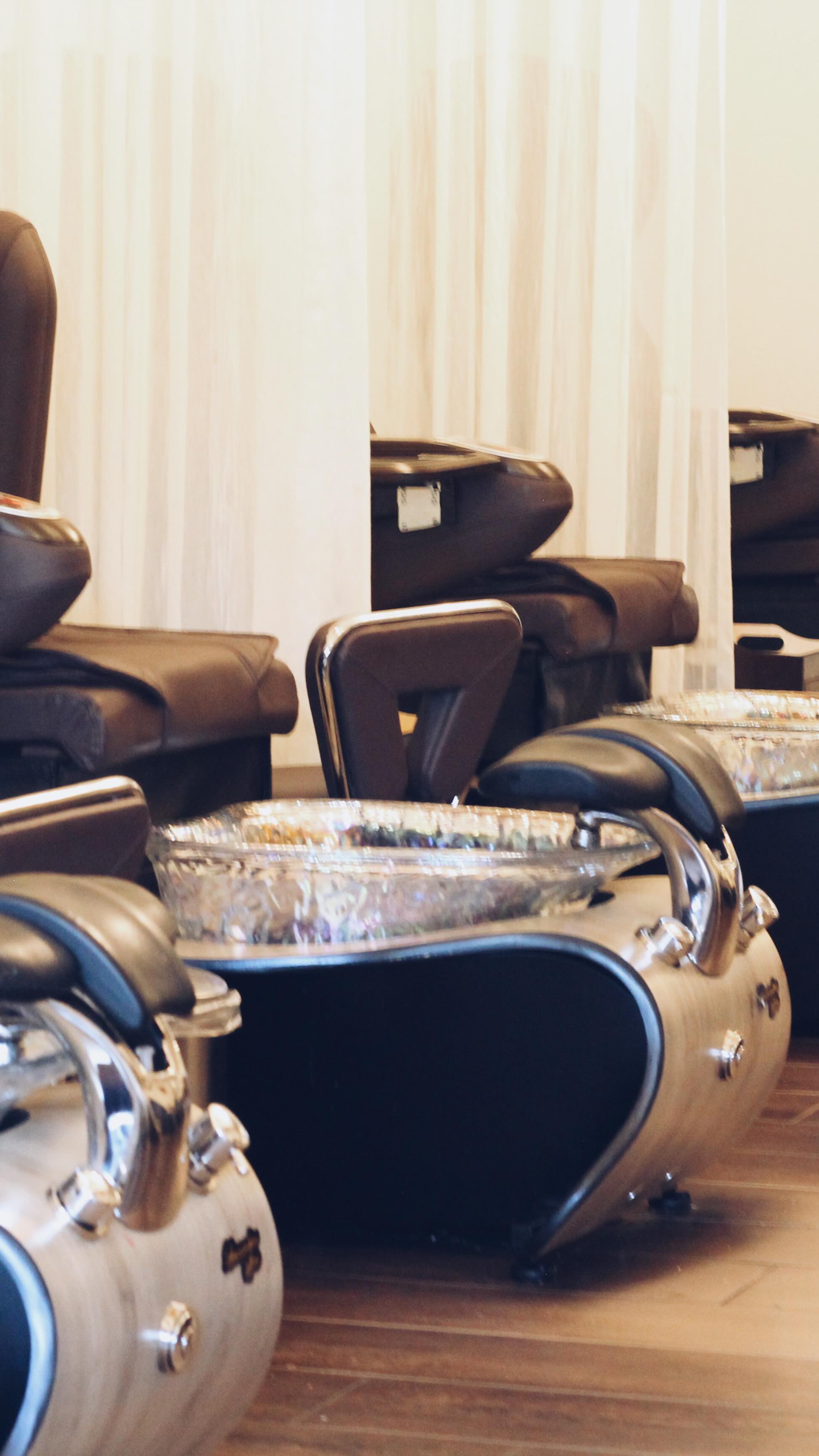 One of our favorite places to relax… treat your feet to our seasonal spa special after this long winter ✨
Indulge in our seasonal spring lavender spa pedicure. This luxurious treatment includes everything in our classic pedicure plus a moisture-rich heel therapy and a hydrating paraffin foot mask, using exclusive seasonal spa products for extra relaxation and softness.
Come enjoy our massage chairs while you get pampered — we are located in Methuen, MA. Online booking is available!