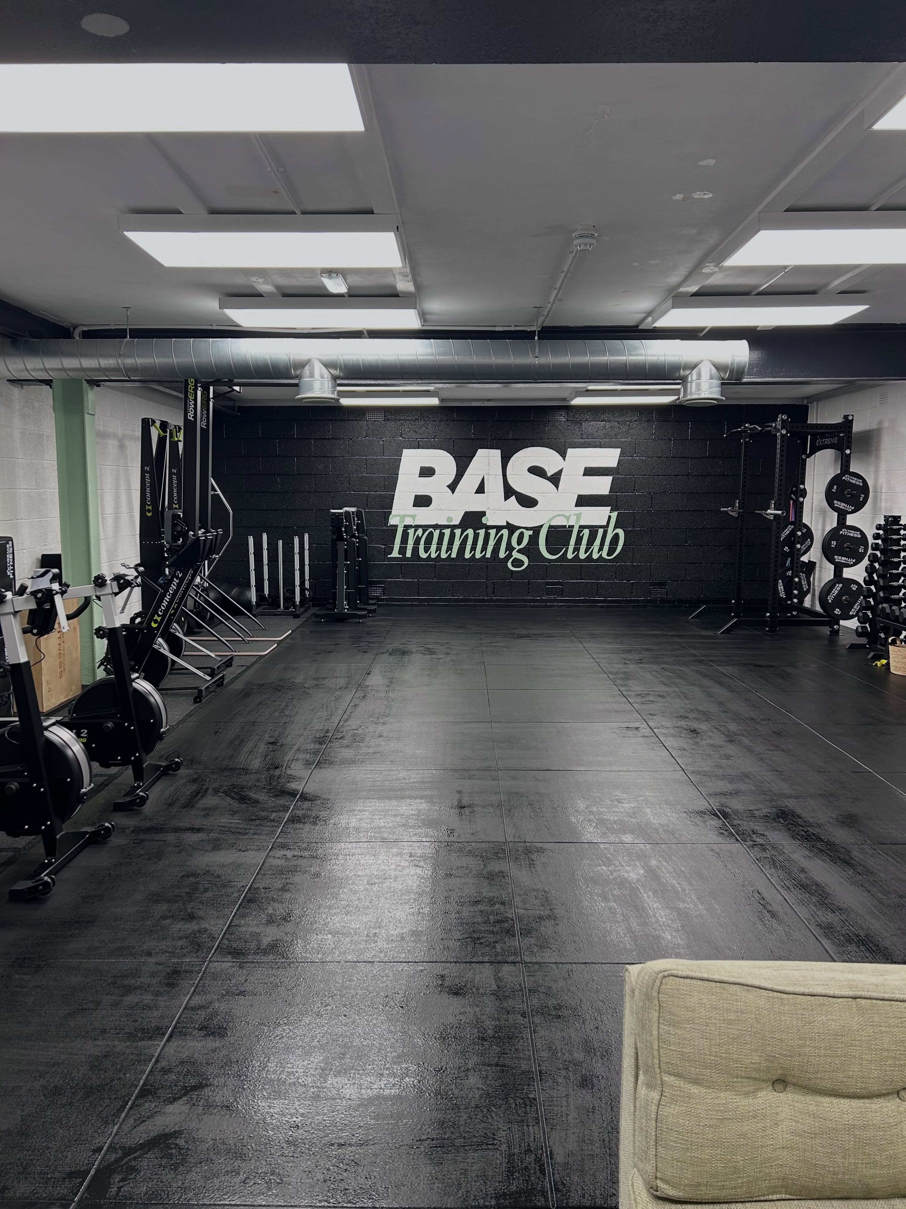 Weekly Dump 🤳🗓️
2 Strength sessions 💪
1 run 🏃♀️
2 Conditioning sessions 🥵
Tried yoga for the first time 🧘♀️
582629 hours spent trying to talk to the camera 🫠
And not a lot else 🫡
#sophitness #weeklydump