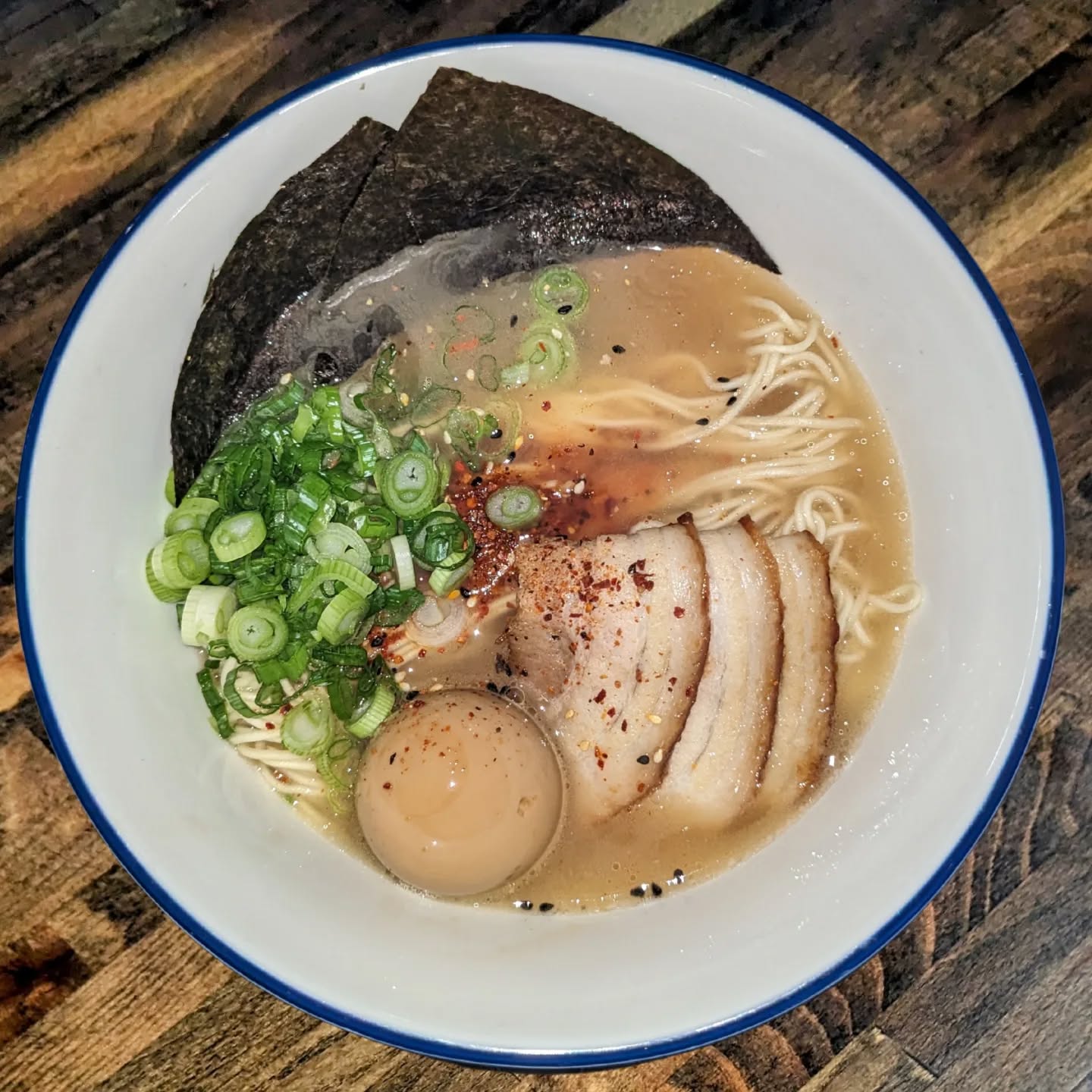 Chef Anthony has been whipping up fresh broth, curry, & pork belly all week! Kitchen open from 5:30-8:30 if youโre looking for a warm meal and a place to relax. We hope to see you this weekend! ๐
Get a Tonkotsu, Miso Shiitake or Curry Ramen & get your day pass for only $10! Game first, get your discount on your ramen bowl later. Win-win ๐น๏ธ๐ก๏ธ