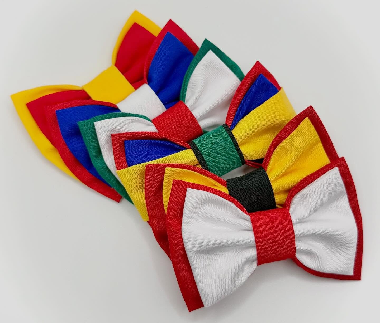 I went down a rabbit hole yesterday- after making the England Bow, I started making bows in some of the other World Cup qualifying countries flags 😂🙌🏻 quite enjoyed myself ⚽️
Which counties can you spot? Some bows could mean more than one
#littledotsbows #bow #flag #worldcup #support