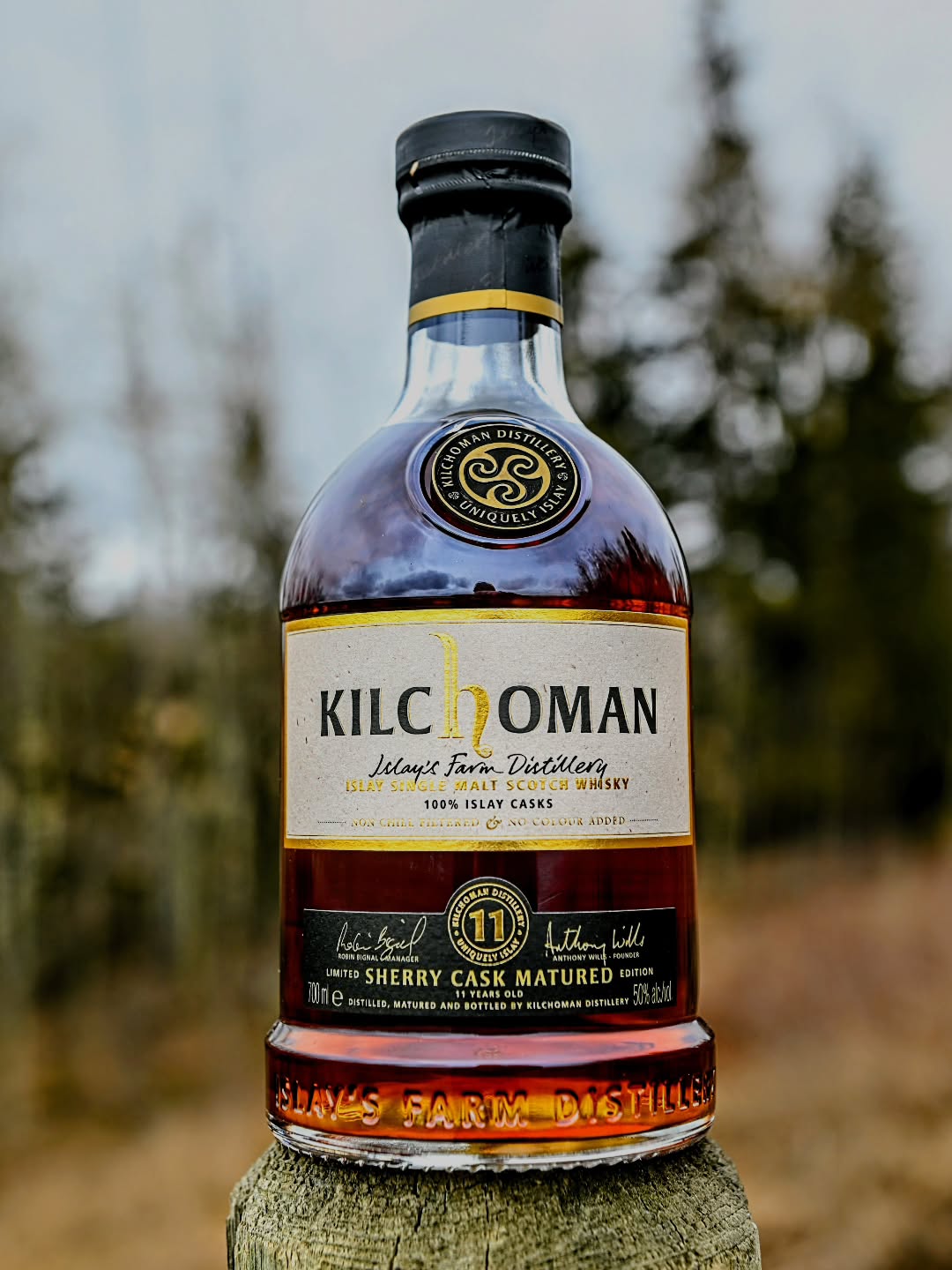 No secret to anyone that I absolutely love @kilchomandistillery and I truly do believe they are releasing the best whisky from Islay currently.
This is a new release that combines a few different things that Kilchoman is known for, for the first time ever.
This is a whisky made 100% with barley sown, grown and peated right at Kilchoman and their farm.
Kilchoman’s 100% Islay Sherry Cask Matured 11 Years Old, was distilled from their 2011, 2012, and 2013 Publican barley harvests, and matured for a minimum of 11 years in ex-oloroso sherry butts.
Bottled at 50% abv. with no added colour or chill filtration, this release combines 16 individually selected first-fill ex-oloroso sherry butts orginally used by José y Miguel Martín, in Jerez, Spain.
Most of their core range at Kilchoman is made with peated malt sourced and carrying a ppm level of 50. Their 100% islay series has always come in with ppm level of 20.
One of the coolest aspects of the 100% islay series from Kilchoman is it is the only single farm single malt from Islay.
Truly Islay's best.
.
.
.
.
.
#whisky #kilchoman #islay #peat #sherry