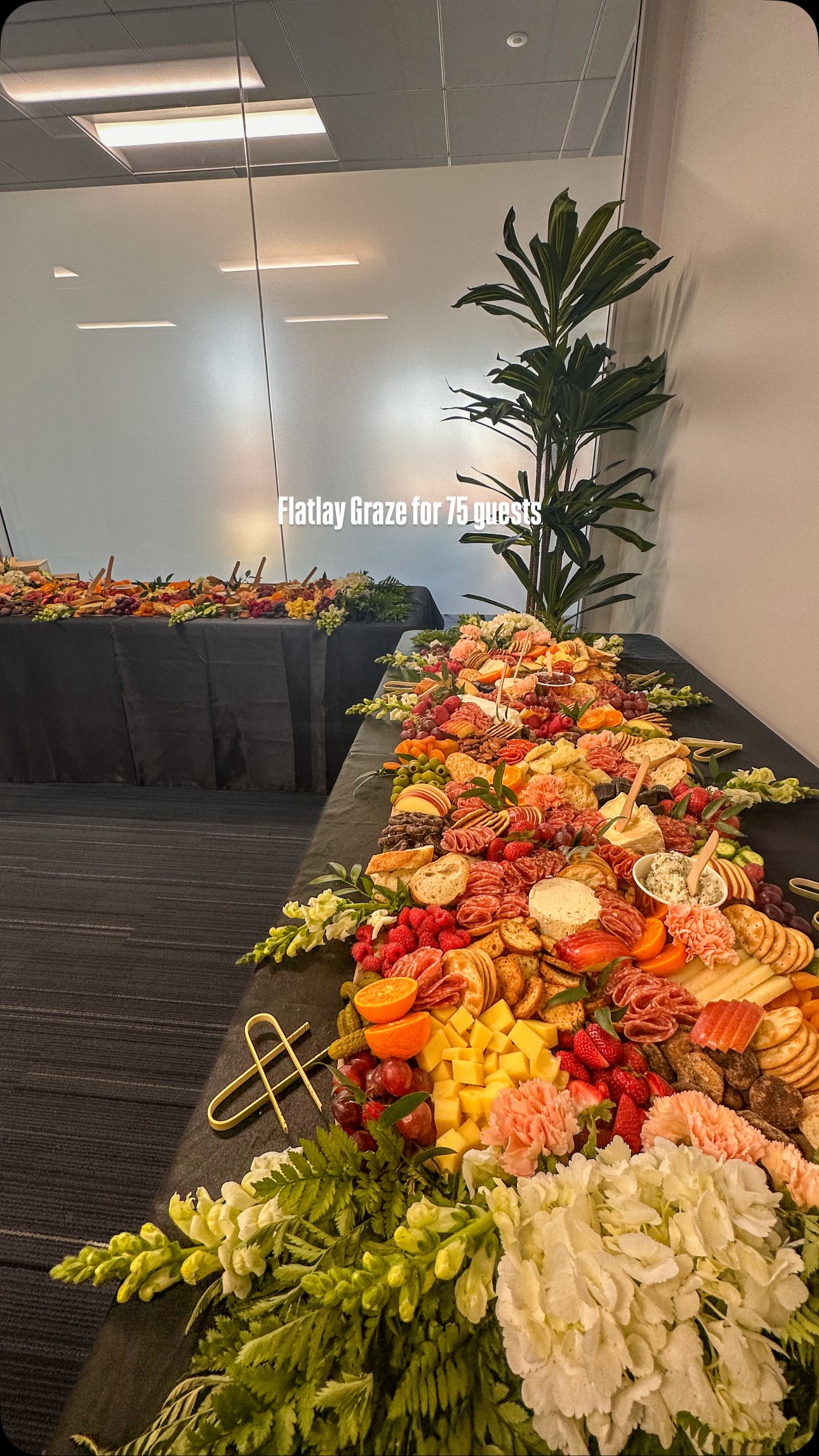 Double trouble incoming ✨
Two tables, thoughtfully placed to welcome guests in right after the ribbon is cut for a corporate event. ✨ #corporatecatering #ribboncutting #corporategrazing #inlandempire