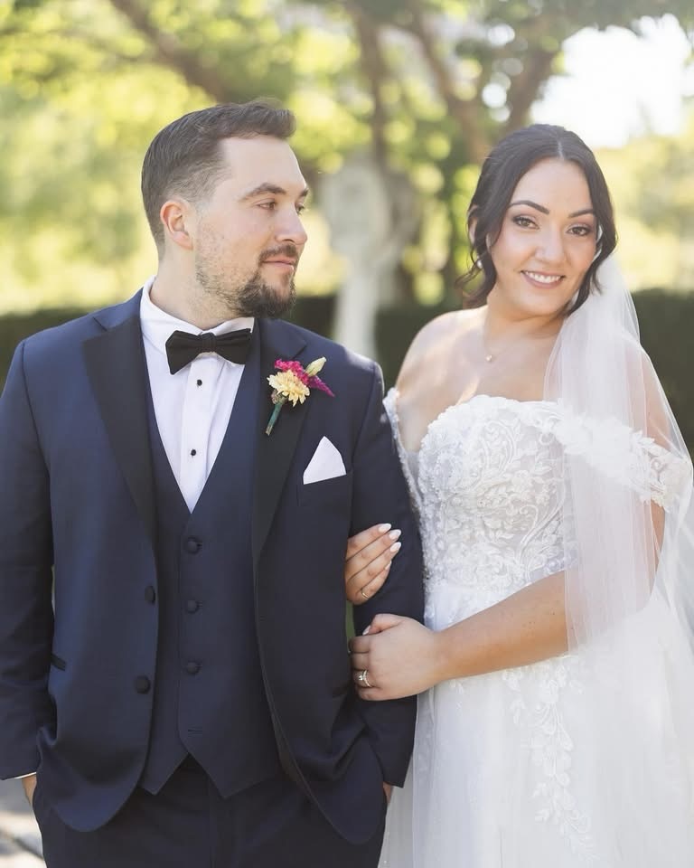 Jacqueline + Brett 🤍 The sweetest day celebrating these two and to see @jacquelyn_dicello walk down the aisle in her veil from us. She looked absolutely stunning! Wishing you both a lifetime of love, laughter, and happiness together. Thank you for letting us be a small part of your beautiful day.
Photos by @lindseyramdin 📸
#RealBride #ClevelandWedding #WeddingDay #JustMarried