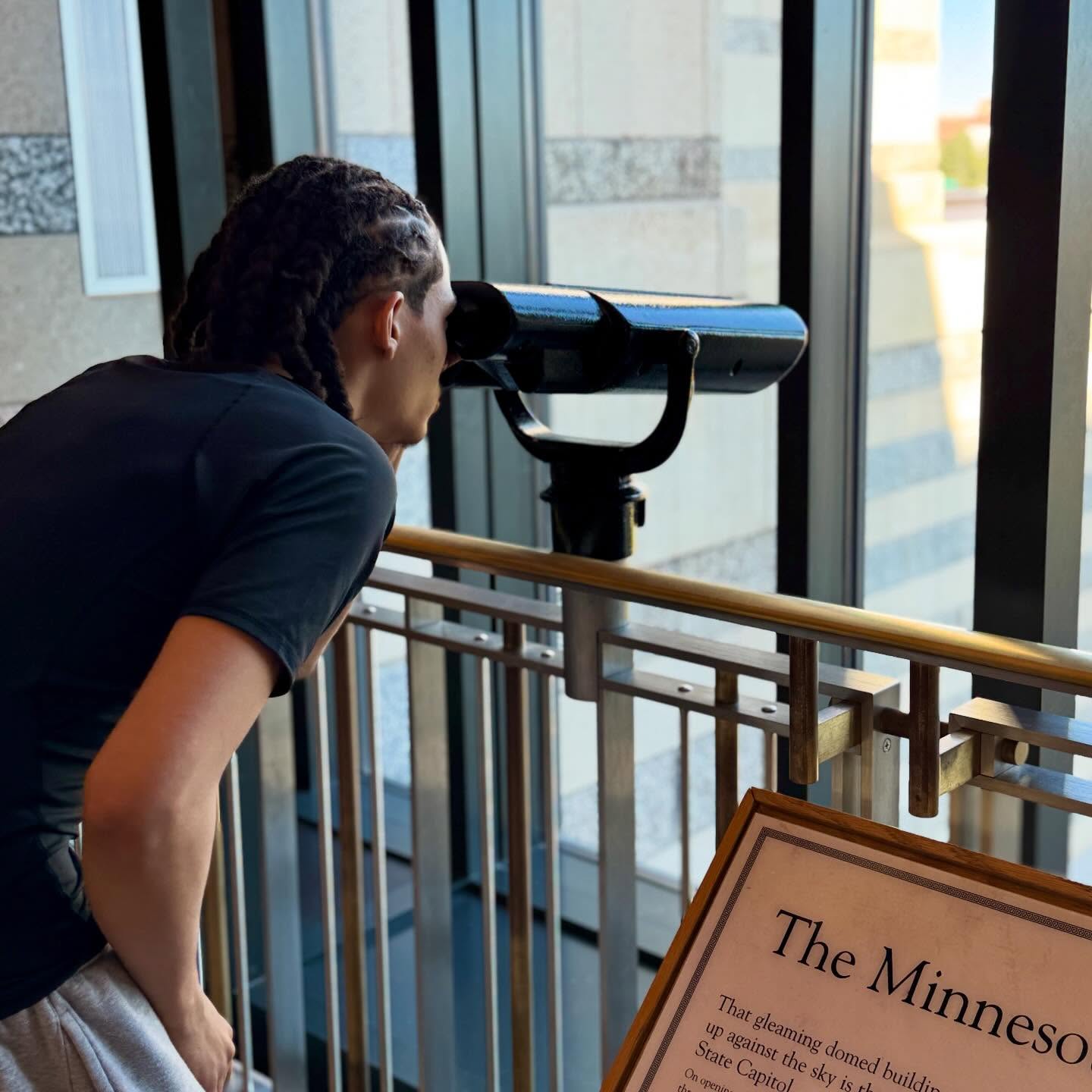 🦦✨ At Exploration High School, learning doesn’t stay in the classroom, it comes to life in the real world! 🚀🌎
On Thursday, our 9th & 10th graders visited the Minneapolis Institute of Art, where they explored powerful examples of architecture and historical revolutions to deepen their PBL projects. ✨
Meanwhile, our 11th & 12th graders engaged in their 4th Quarter Projects at the Minnesota History Center in Saint Paul, before wrapping up the day with hands-on exploration and connection at the Como Zoo. 🦓📚
At Exploration High School, learning doesn’t stop at the classroom door. We believe the most meaningful education happens when students can see, experience, and connect with the world around them.
Curious what a day at Exploration looks like? Visit our website or schedule a tour, we’d love to show you how learning comes to life here. 🎓