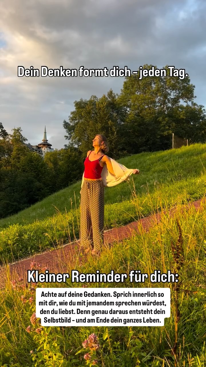 Du bist nicht das, was andere von dir denken – du bist das, was du jeden Tag von dir glaubst. ✨
Kleiner Reminder für dich:
Achte auf deine Gedanken. Sprich innerlich so mit dir, wie du mit jemandem sprechen würdest, den du liebst. Denn genau daraus entsteht dein Selbstbild – und am Ende dein ganzes Leben.
Frag dich heute:
👉 Würde ich so auch mit meiner besten Freundin / meinem besten Freund reden?
Wenn nicht – ändere den Ton. 💭💛Mit der DHS-Methode (Dynamische Entfaltung des Selbst) unterstützte uch dich gerne auf deiner Reise. DM: „Reise“ für deine erste kostenlose Sitzung mit mir.❤️🩹
Dein Denken formt dich – jeden Tag. #mindfulness #personaldevelopment #consciousness #mindset #jesus