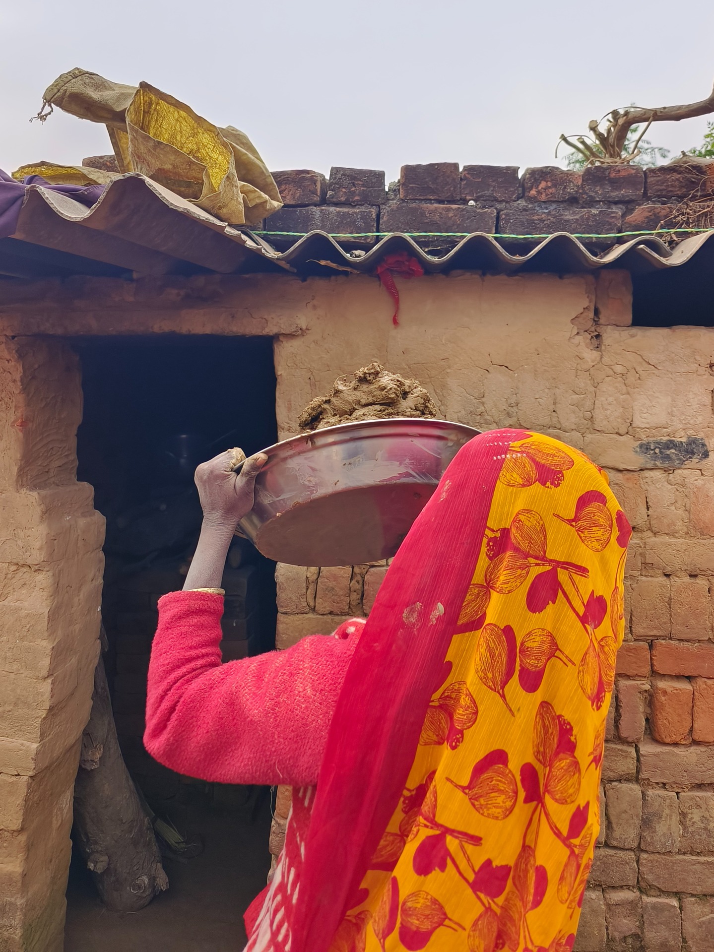 At brick kilns, work often continues through every stage of life, even during pregnancy.
For many women, stepping away from work is not always an option. This can affect their health and well-being during a time that needs care, rest, and support.
The Charter calls for maternity rights and dignity for women working in brick kilns.
This includes:
• Access to maternity leave
• Linkages to government health and welfare schemes
• Recognition of women workers within formal systems
• Timely medical care and support
Ensuring these rights is essential for the health of both mother and child. Equity-based decarbonisation must recognise and support women’s realities at work.
Have you signed the petition yet? What are your thoughts?
Visit the link in bio or explore the Charter highlight to learn more and show your support.