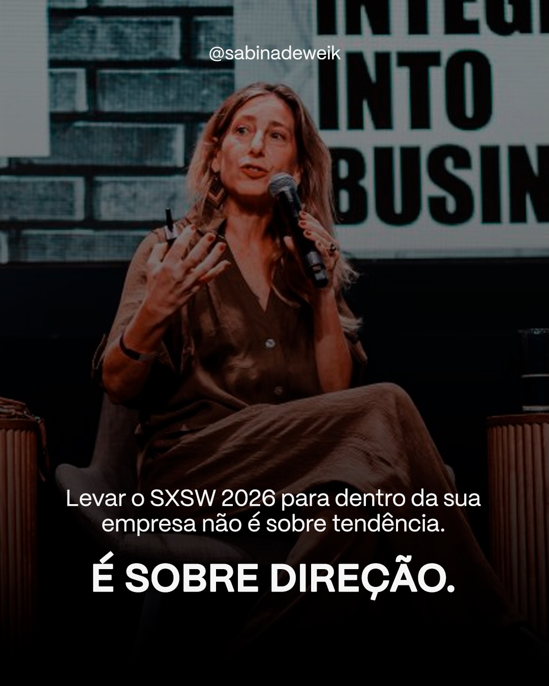 O SXSW nunca foi sobre capturar tendências isoladas e talvez esse seja o maior equívoco de quem olha para o festival apenas como um evento que “acontece e termina”.
O que emerge de lá não se encerra no calendário. Os sinais continuam reverberando, se desdobrando e, principalmente, orientando decisões ao longo de todo o ano. Porque não estamos falando de novidades passageiras.
Estamos falando de forças em convergência, que seguem redesenhando, em tempo real, o cenário em que empresas, líderes e mercados operam.
Entre reagir ao que já aconteceu e desenvolver uma leitura estratégica do que continua emergindo, existe um diferencial competitivo real.
É exatamente esse movimento que levo para dentro das empresas, transformando os insights do festival em palestras e workshops customizados, conectados com o contexto, os desafios e as decisões estratégicas de cada organização.
Mais do que inspiração, é sobre tradução.
Sair do ruído, conectar os pontos e ganhar clareza para agir com mais consistência e visão de futuro.
Se isso faz sentido para o seu momento, vamos construir essa conversa juntos.
#SabinaDeweik #workshop #corporativo#palestras#SXSW2026