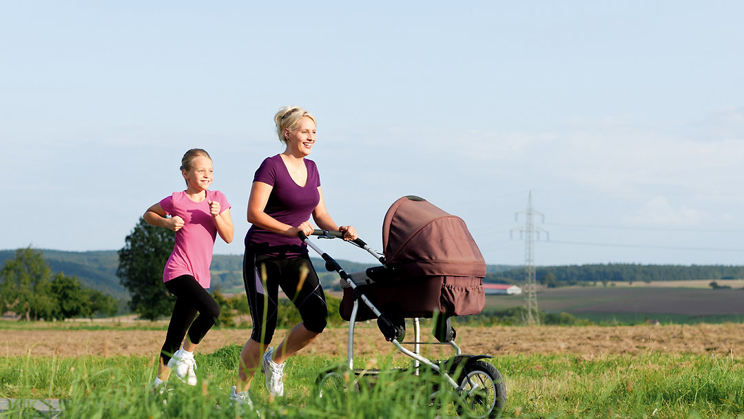 Make cardio a family habit! ❤️👟 Discover the immediate and long-term benefits of cardiovascular exercise for children — improved endurance, lower injury risk, stronger heart and lungs, and healthier lifelong habits. Link in Bio #FamilyFitness #HealthyKids #CardioForKids #ActiveChildren