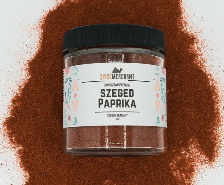 𝐒𝐳𝐞𝐠𝐞𝐝 𝐏𝐚𝐩𝐫𝐢𝐤𝐚 - Hungary’s most famous paprika, grown in the Szeged region and prized for its bright colour & smooth, sweet flavour. A classic choice for Chicken Paprikash made from fully ripened, dried peppers, it adds warmth and depth to goulash, meats & fish.