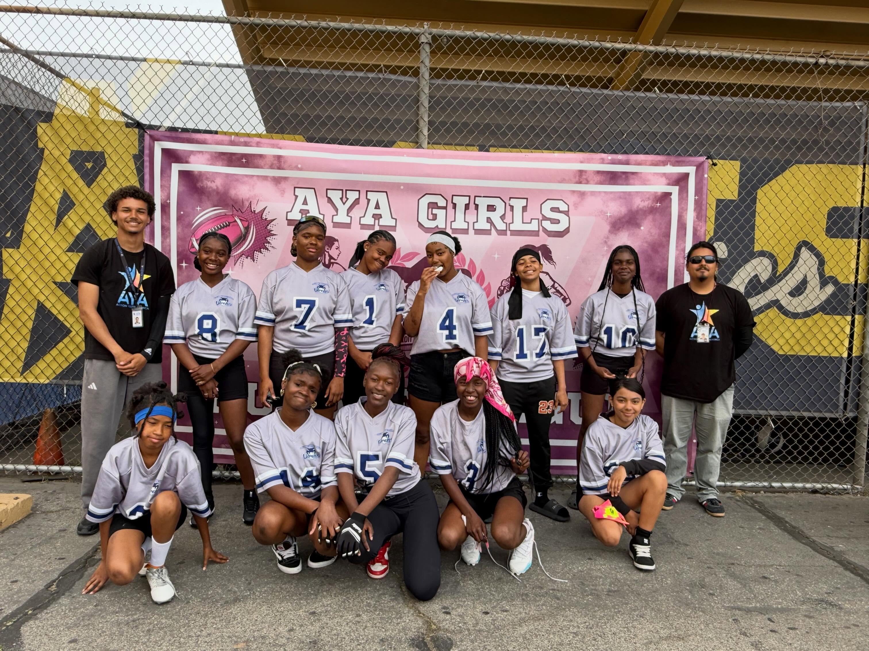 🌸🏈2026 Girls Huddle League 🏈🌸
Columbia and Melva Davis girls’ flag football teams had the opportunity to compete in our huddle league this past Saturday! We extend our deepest gratitude to Dr. Lee for generously coming out to support our AESD sites.
@adelantoesd @marcovillegas590
#AYAGirlsHuddleLeague
#ActionYouthAmerica #AfterSchoolProgram #GirlsFlagFootball #AdelantoElementarySchoolDistrict