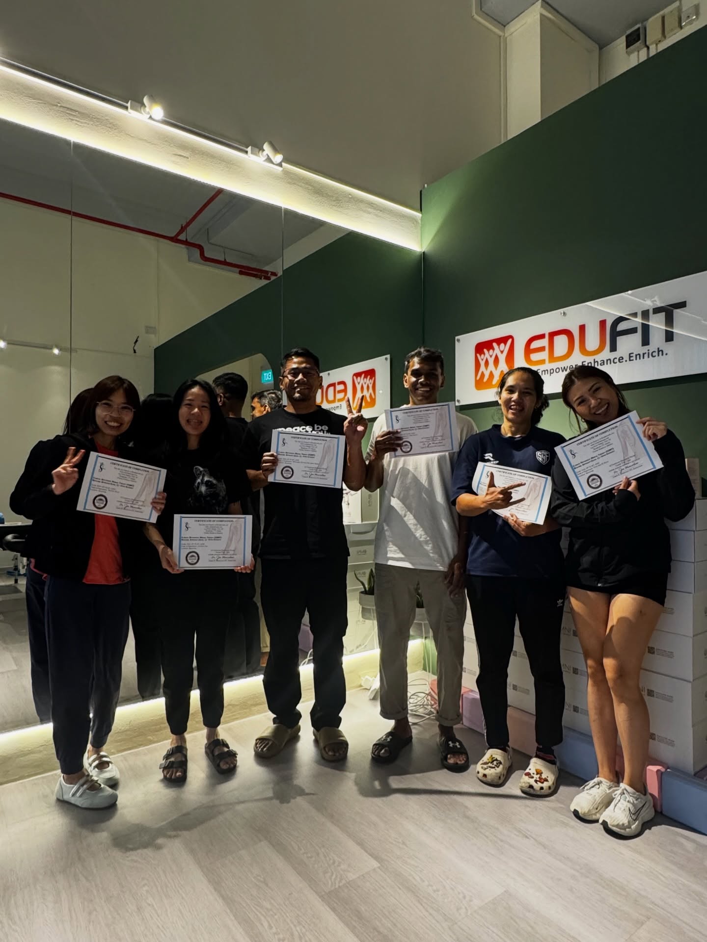 🎉 Congratulations to all participants of the Clinical Orthopedic Manual Therapy (COMT) 2-Day Workshop for the Upper Extremity!
Your dedication to advancing skills is truly inspiring. Well done!
📢 Heads up, manual therapy enthusiasts!
The next COMT LOWER EXTREMITY LEVEL 1 is coming soon:
🗓 4 & 5 July – mark your calendars!
#COMTsingapore
#ManualTherapySG
#OrthopedicPhysio
#UpperExtremityWorkshop
#singaporerehab