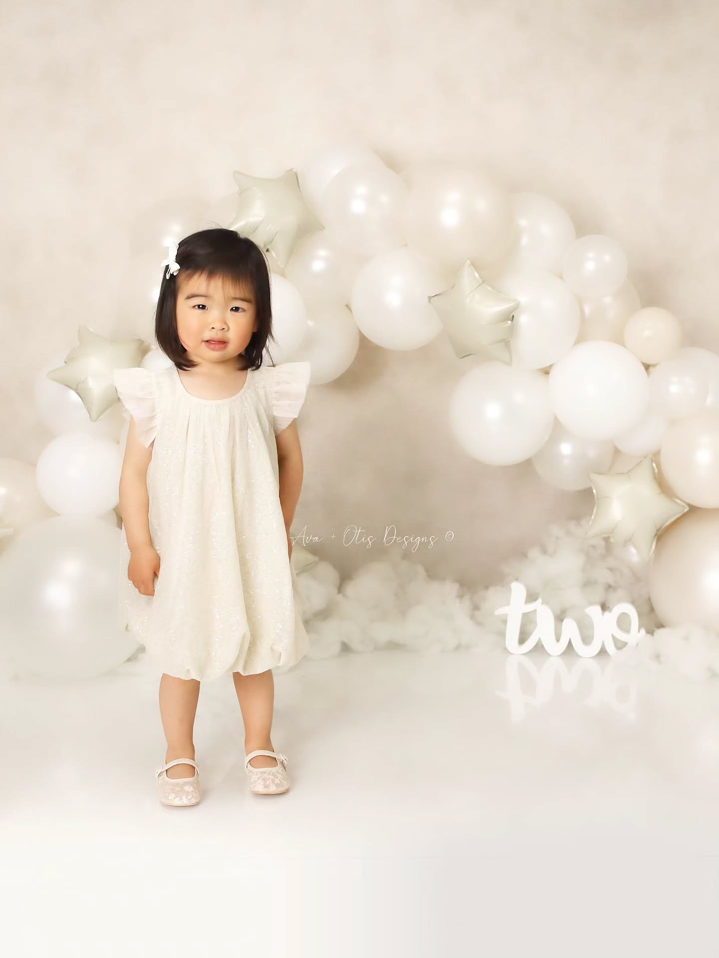 The sweetest girl for her 2nd birthday
#secondbirthday #secondbirthdayphotoshoot #starbirthday #avaotisdesigns #twoyearsold