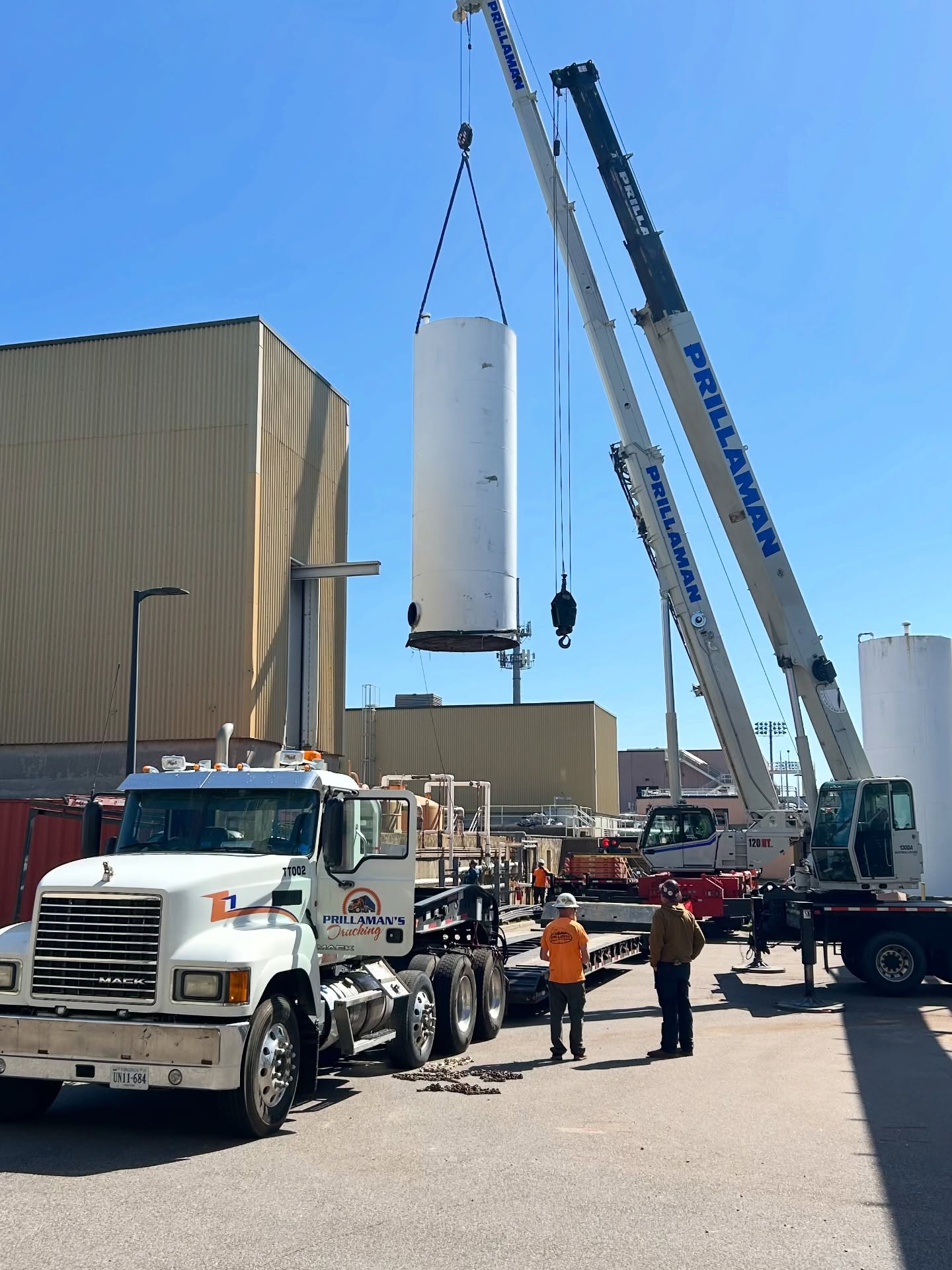 The team at Prilliman Crane helped us knock out four 22,000 gallon tanks in a tank farm at a local water treatment plant. Tight quarters and precision šš¼