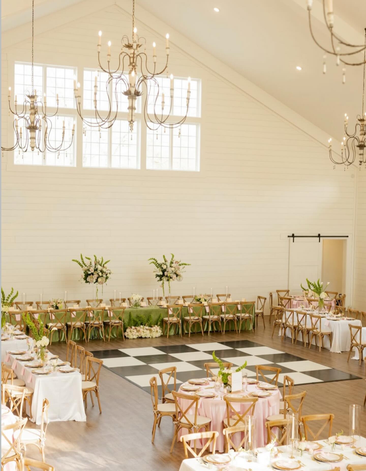 Built for the moment. Designed to be remembered!
VENDORS:
Planning + Design: @weddingsbymelissae
Production Design: @cae_lr
Photography: @mellymjonesphotography
Venue: @thegrandeurhouse
Rentals: @eventsrentalandfloral