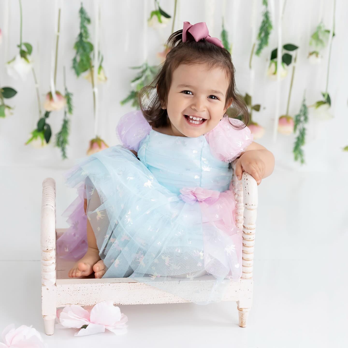 2 Year Birthday #2yearbirthdayphotos #2yearbirthdayphotoshoot #sugarbabyphotography #2yearmilestonesession #birthdayphotography