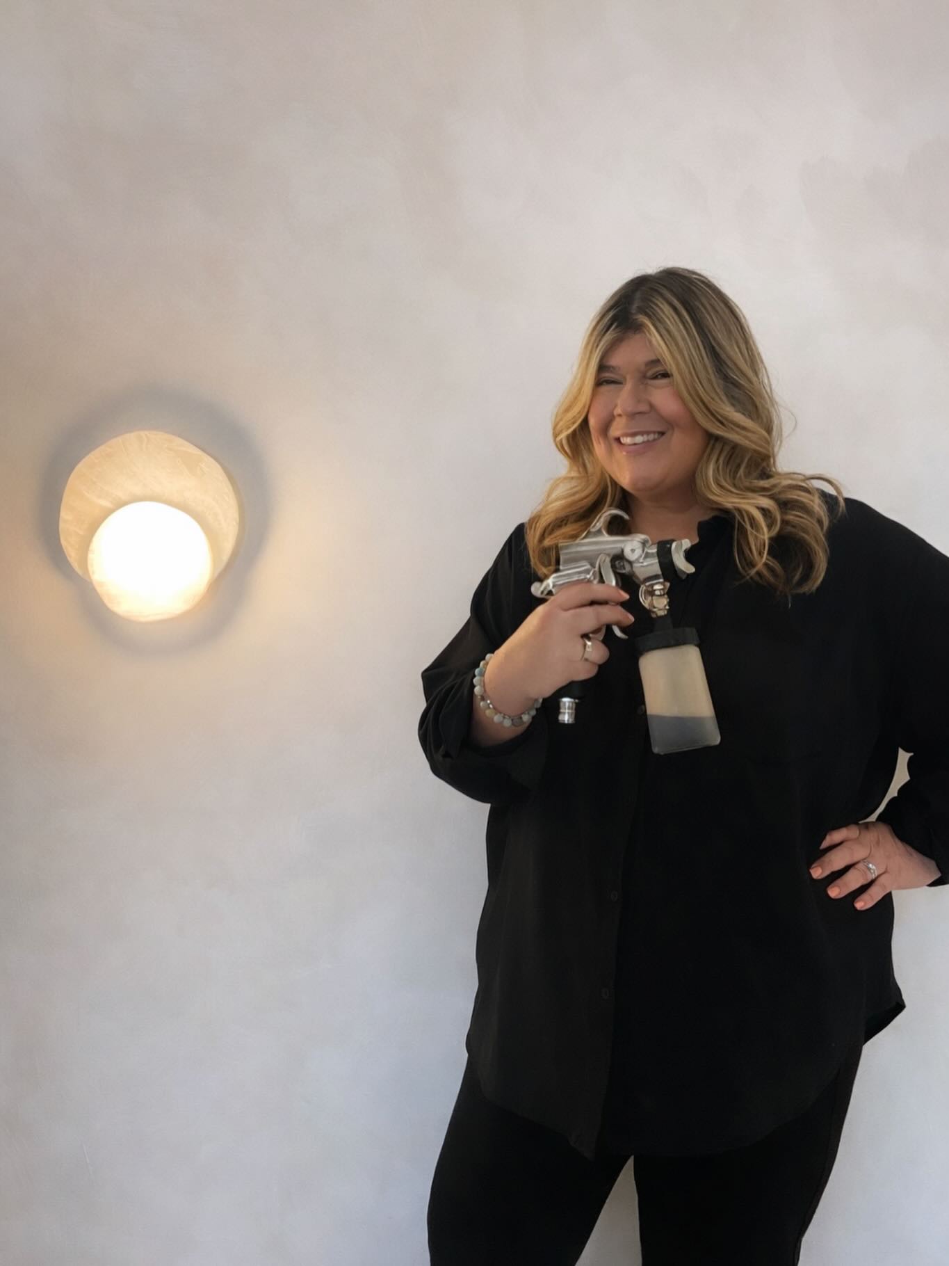 STOP scrolling if you wanna look expensive ✨
Hi babes 🤎
I’m Nelly, the glow behind Bronzed by Katz
Spray tanning since 2019 + NUDA certified — I don’t do orange, I do flawless, rich, just-got-back-from-vacation bronze
Now in my new space at Mare The Space in
St. Catharines 🫶 and we’re taking glow-ups to a whole new level
This isn’t just a tan… it’s a confidence upgrade.
Book your glow via my website - your best tan is waiting!
#BronzedByKatz
#GlowUp
#niagara
#SprayTan
#StCatharines