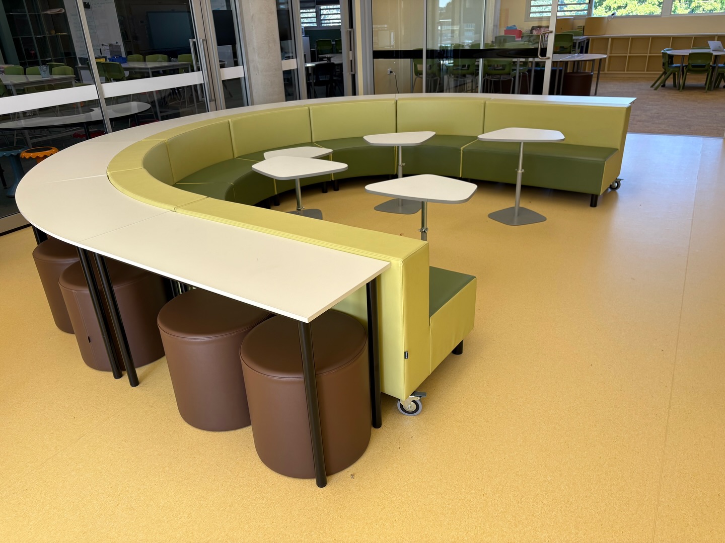 Modular school lounges: the Rotunda Collection, manufactured for @business_interiors and now installed at Darcy Road Public School.
Rotunda Lounges are manufactured at Fineseat using FSC Certified Plywood and GECA Certified foam.
Proudly Australian Made Certified.
#fineseat #australianmade #classroomfurniture #architecture #interiordesign