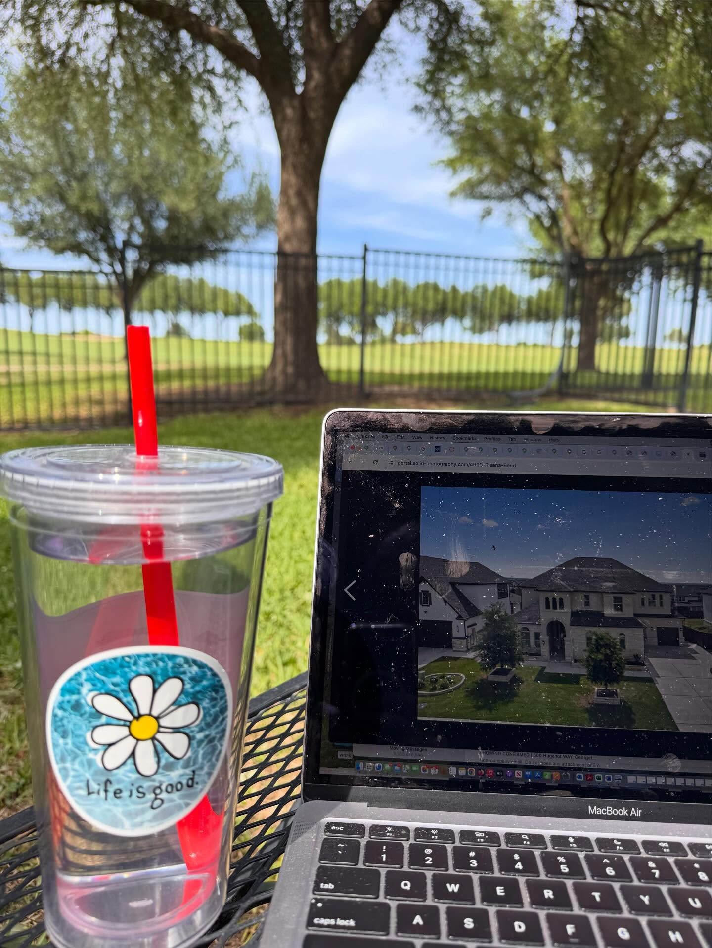Getting prepared for the week.
#realtorlife #listingagent #buyersagent #austinrealestate #texasrealestate #austinrealtor #lifeisgood
#BehindTheScenes #berkshirehathaway @bhhstxrealty #germanrealtorinaustin#soldbysabine #sabinemccallahomes