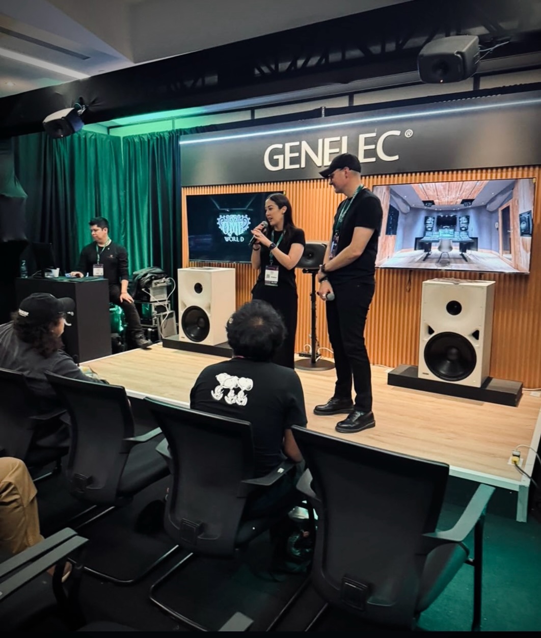Ayer en la sala Genelec en la Sound:Check Xpo 2026 🖤 Gracias por tenernos!
@genelec_oy
#omeworld #filmcomposers #audioinmersivo #genelec #mexico