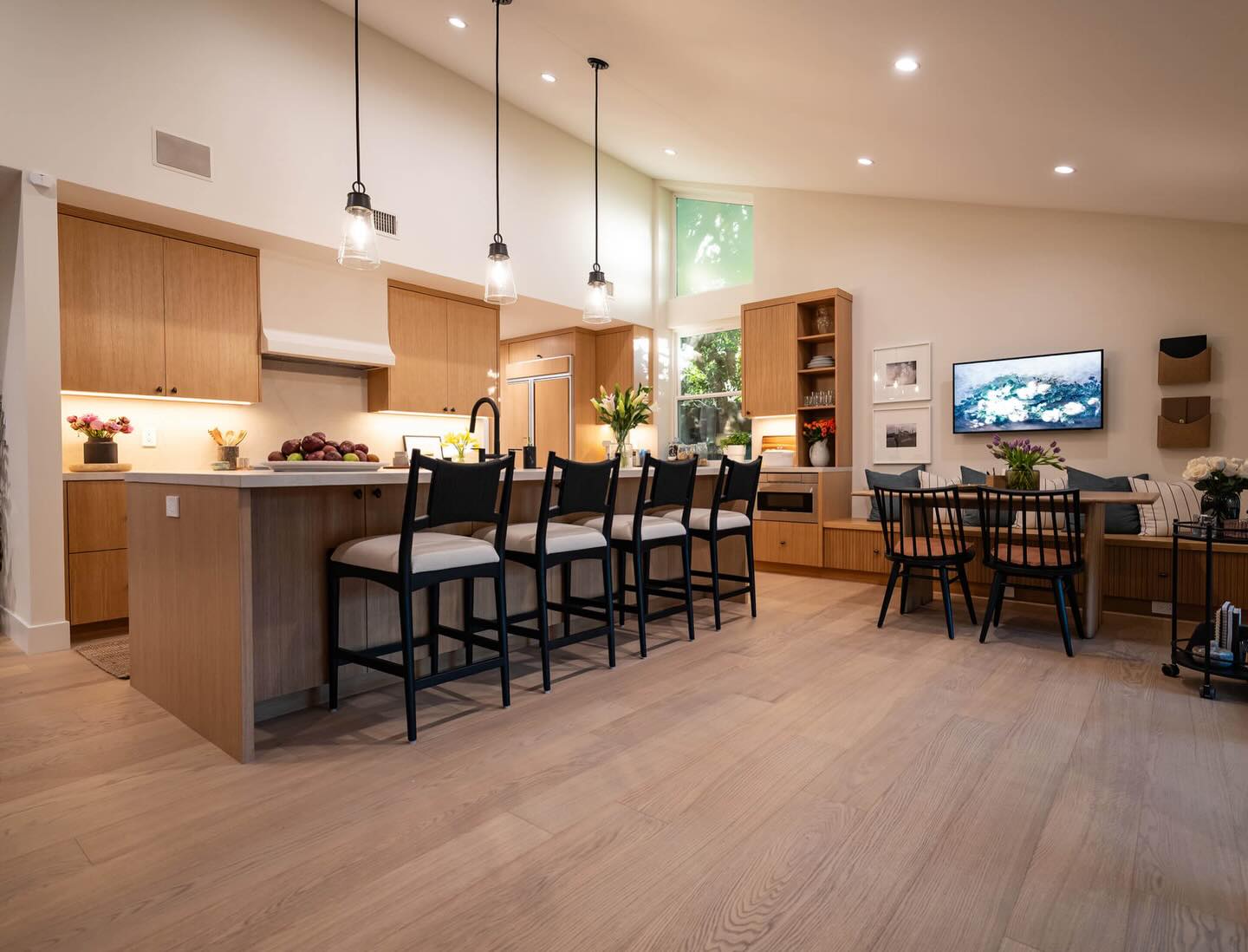 A simple shift in layout can change everything.
Alongside @propertybrothers, we opened up the space to give Joel & CC a home that works for both living and entertaining.
