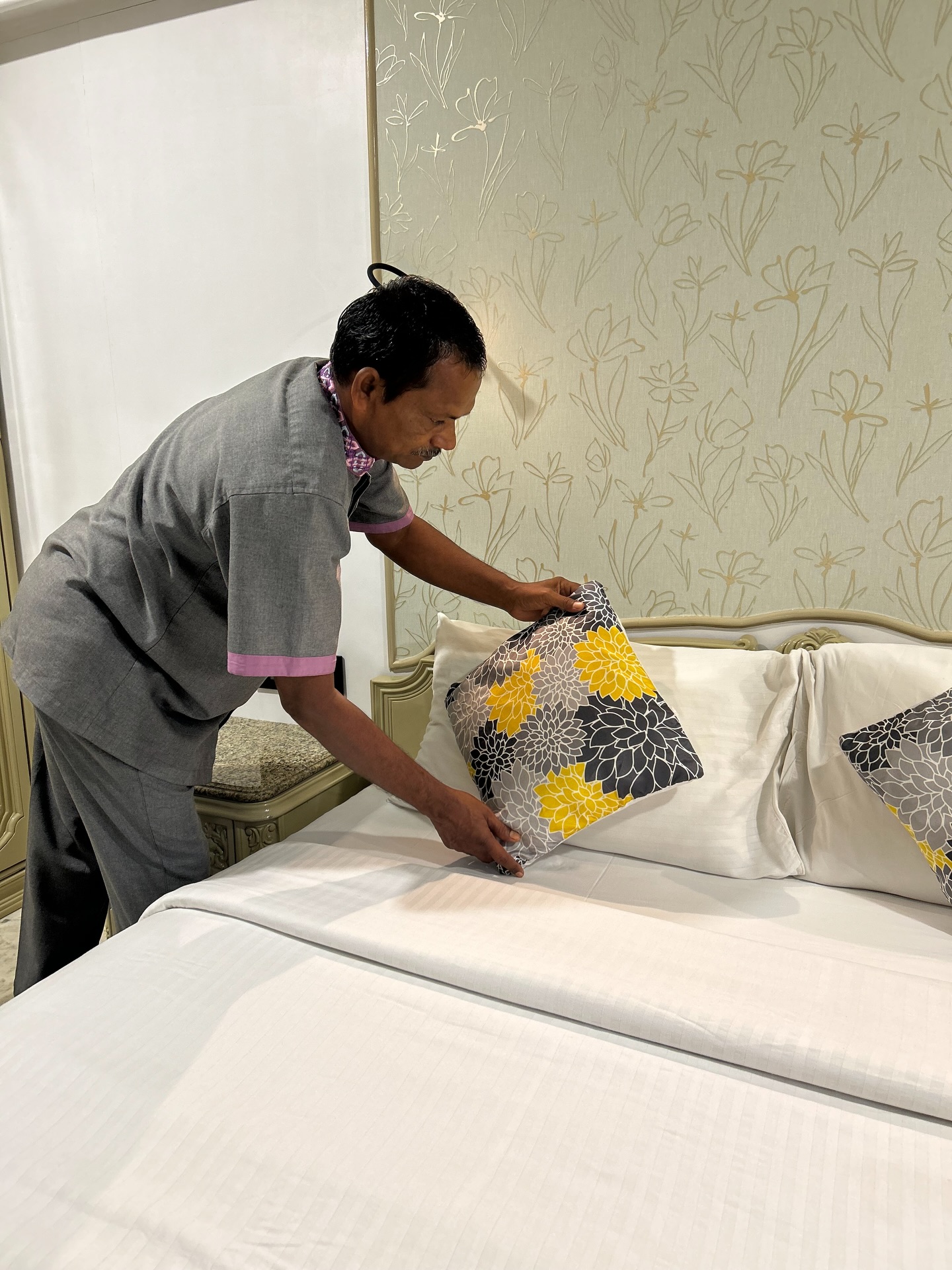 A great stay isn’t just about the space… it’s about the people who bring it to life.
The warm smiles, the little details, the effortless care- that’s what makes you truly unwind.
.
.
.
.
#juhu #juhuhotels #theemeraldmumbai #mumbai #stay
