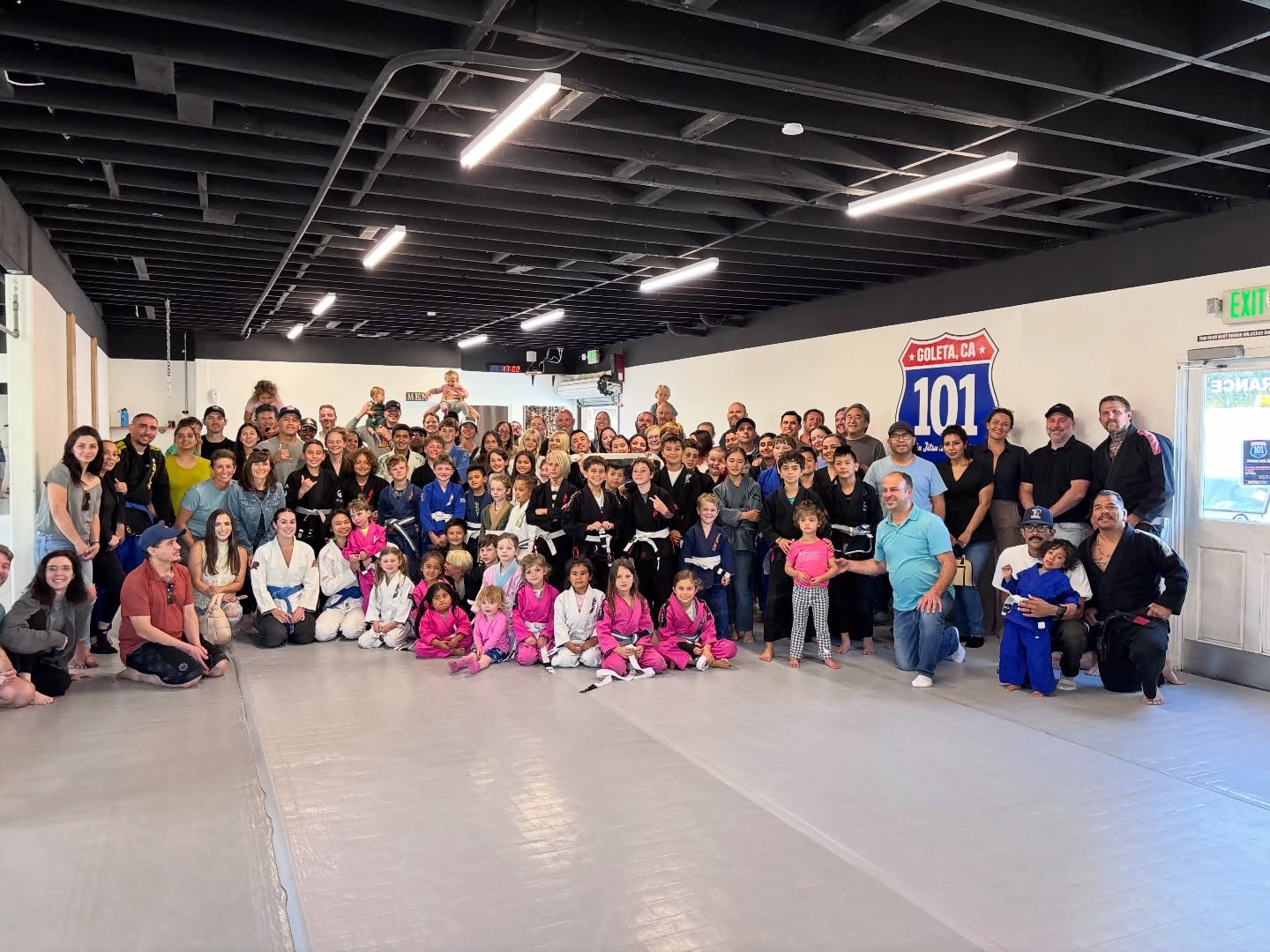101 Jiu Jitsu & Kickboxing
More than just training…
This is FAMILY