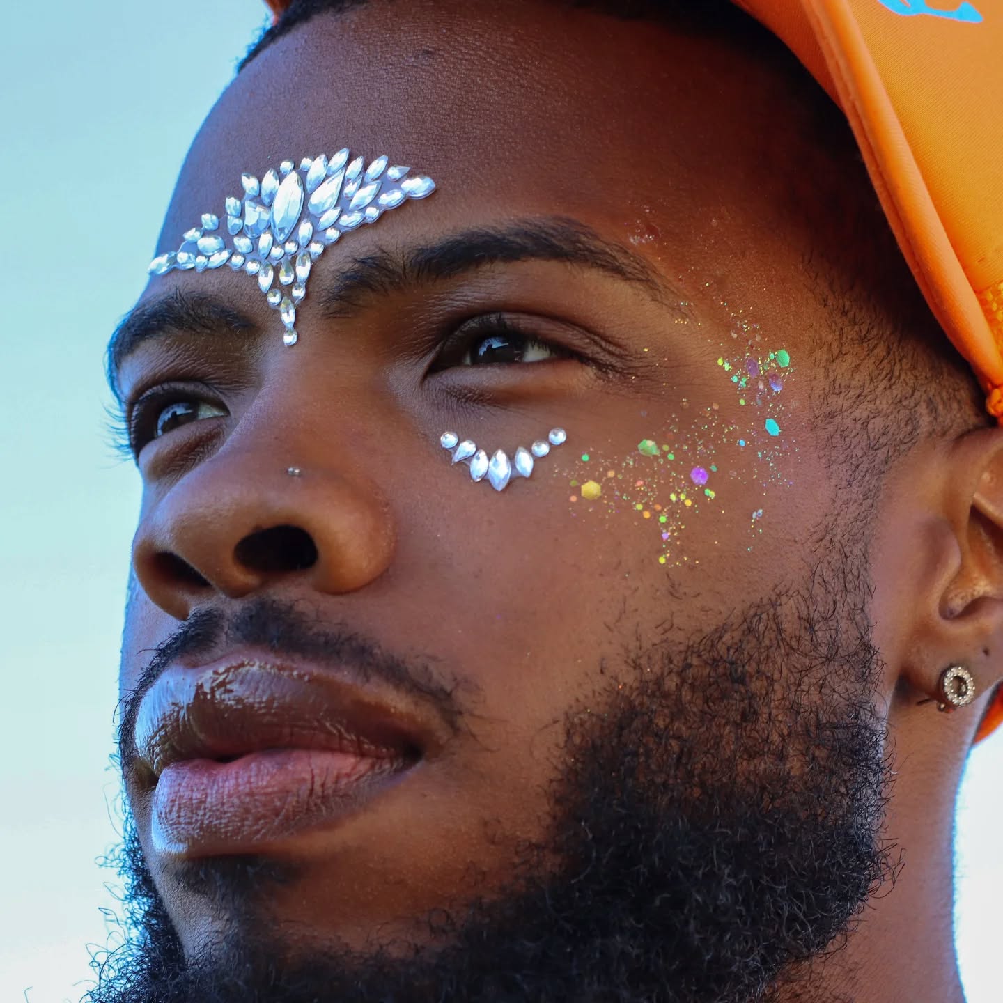 Full festival mode activated ✨ Watching the gems go on, the hair get styled, and the glow come alive is our favorite part of the job. These looks are built to survive dancing, heat, and all the magic of EDC.
Ready to get your glow? Call or text (702) 358-1161 or glamandglouniversal@gmail.com now — limited slots available!
#edclasvegas #ravebraids #ravemakeup #pulr #insomniac