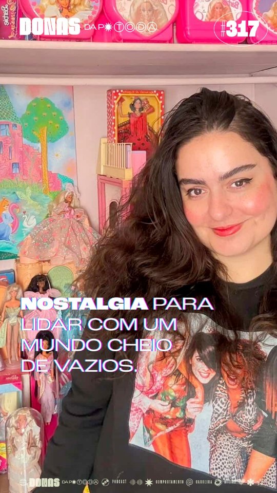 Para a musa das coleções de coisinhas lindas e antigas Heloisa Fleming (@meuguardachuva), a nostalgia é um lugar de conforto nesses tempos de incertezas.
No episódio #317, falamos mais sobre o colecionismo enquanto tendência e as nossas coleções favoritas. Confira nas principais plataformas de áudio e vídeo.
#donasdaptoda #vintage #nostalgia
