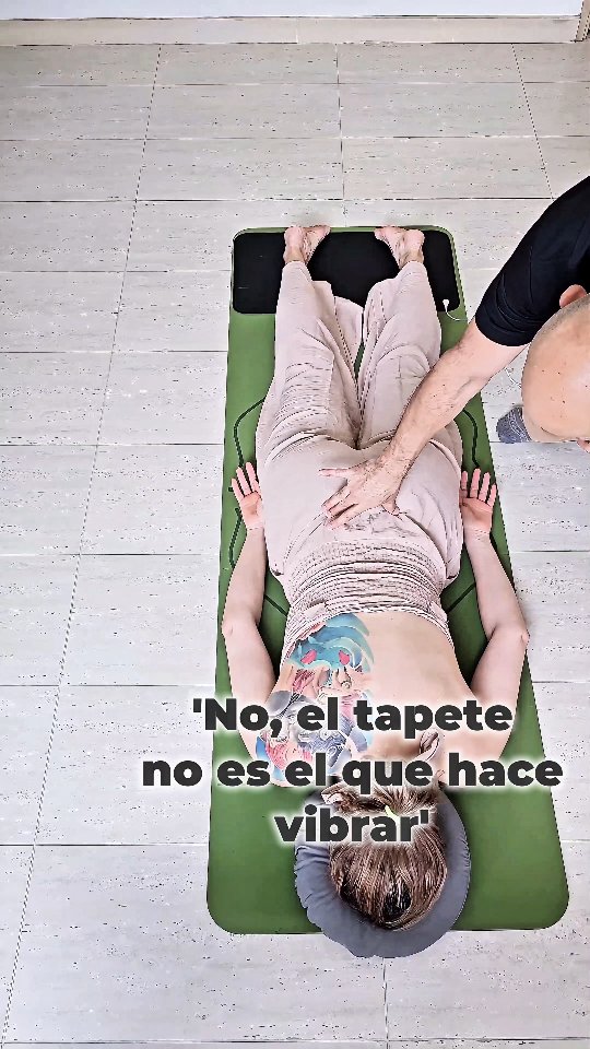 Una mirada real a cómo se vive una sesión de terapia corporal y energética. El cuerpo habla, vibra y libera.
Aquí solo acompaño tu proceso.✨️✨️✨️
📍Mi consultorio está en Medellín, pero si estás en otra ciudad y te gustaría vivir esta experiencia, escribeme por DM o al link de WhatsApp en la bio. Cuando viaje, te tendré en cuenta para avisarte con tiempo y coordinar una sesión.📆
