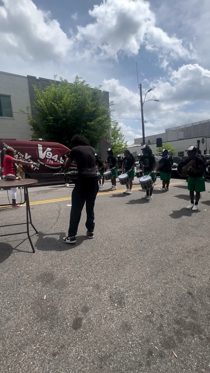 Crowd participation at its BEST!! 🔥
At the Negro Southern League Museum during the Jackie Robinson Day celebration, the energy went to another level when Tracy L Williams of Tracy’s Sensational Seniors stepped up to conduct the Freestyle All-Stars!
Moments like this remind us… it’s bigger than music. It’s community. It’s connection. It’s JOY.
#FreestyleAllStars #CrowdEnergy #JackieRobinsonDay #CommunityInMotion #Drumline #BirminghamEvents