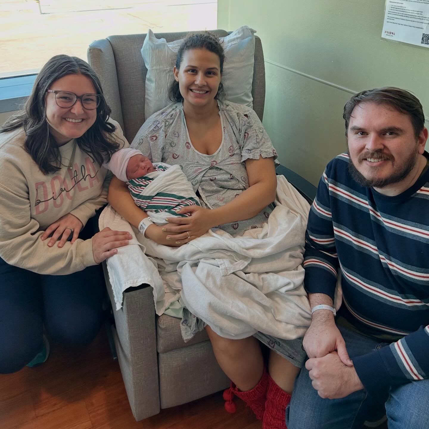 What’s something extra special about doula support? Getting that text from a mama saying, “Guess what, I need your services again!” 🤩✨
There’s something so meaningful about continuing a relationship with a family in this way. As with birth you never know how things will go, and each time this mama was so mentally prepared and had her trust fully in the Lord’s hands the entire process for meeting her babies.
Being her first experience went a little (fast and furious) 😆 we got to spend a bit more time together the second go round, and it was so sweet getting to have her essential oils going, her lovely worship music playing, and seeing her lean so heavily on the Lord’s strength with her husband right there at her side.
How precious it is to get to have these moments with such wonderful people 🤍
