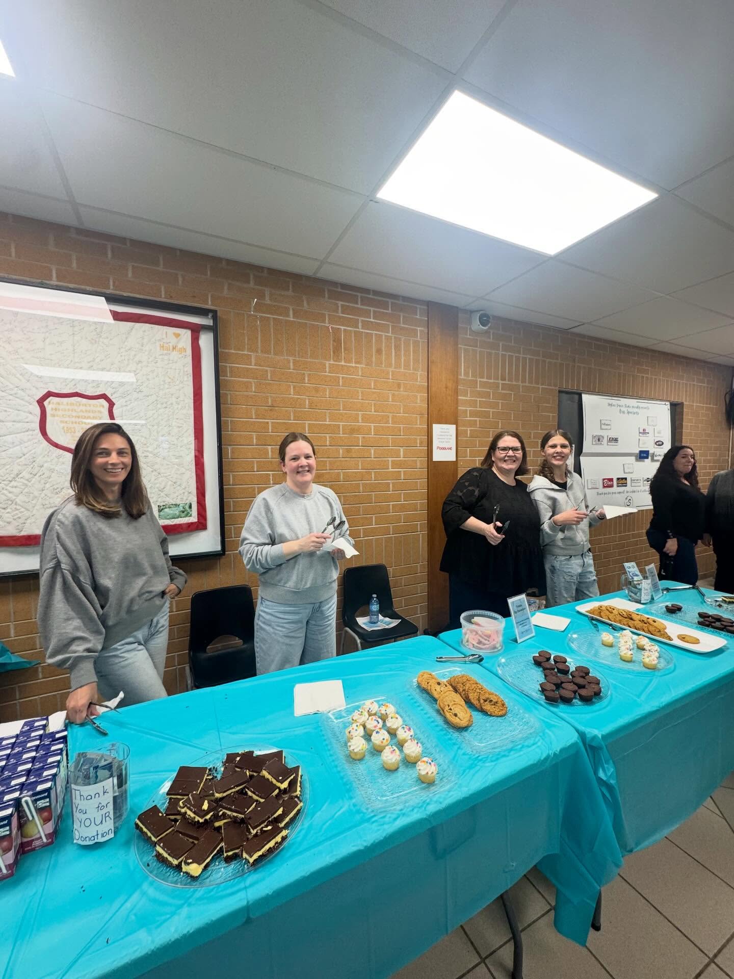 Happy Volunteer Appreciation Week 💛
To our amazing volunteers — our dance moms, show helpers, backstage crew, and everyone who supports our studio, thank you! This photo captures just a few of the incredible people who give their time, but there are so many more who make everything we do possible. We appreciate you all more than you know!