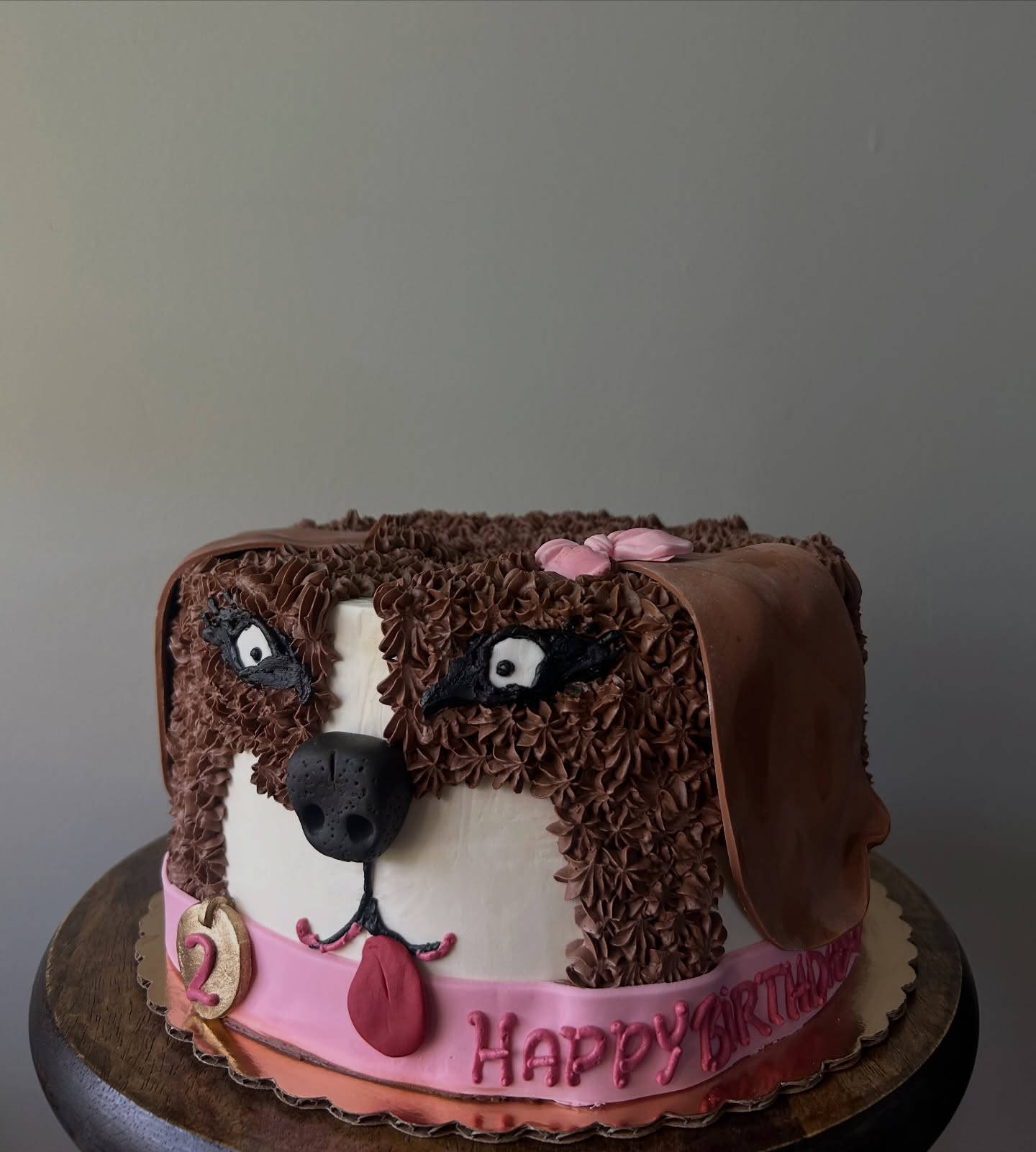Beagle Pup cake for their human 2 year old bestie 🎀