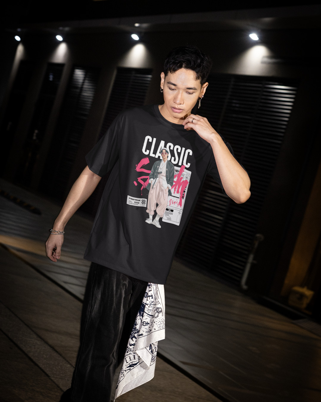 Classic Men brings timeless influence into today’s streetwear mood.
A graphic tee with quiet confidence, heritage-inspired detail, and everyday edge. Link in Bio #koreanfashion #hanbokstyle #modernhanbok #asianstreetwear #streetwearstyle #graphictee #statementtee #monochromestyle #minimalstreetwear #fashionwithmeaning #wearableart #culturalfashion #heritagestyle #contemporaryfashion