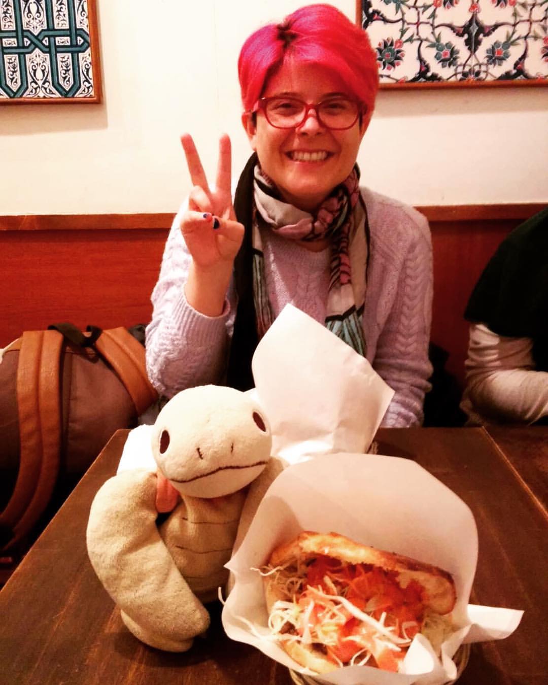 Hace 10 años estaba en Shibuya comiendo kebab con amigas de la universidad. Tokyo, 2016.