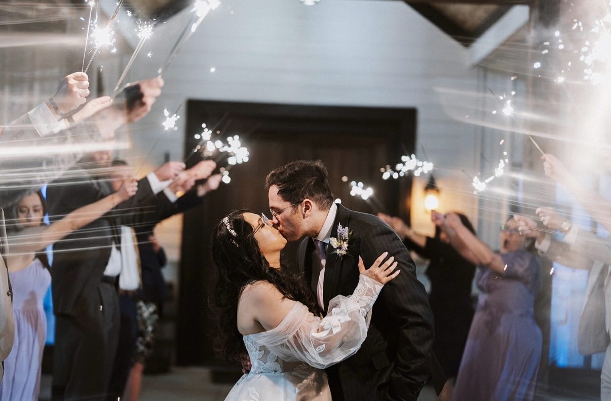 Sparkler send-offs add a little extra magic to your special day✨🤍