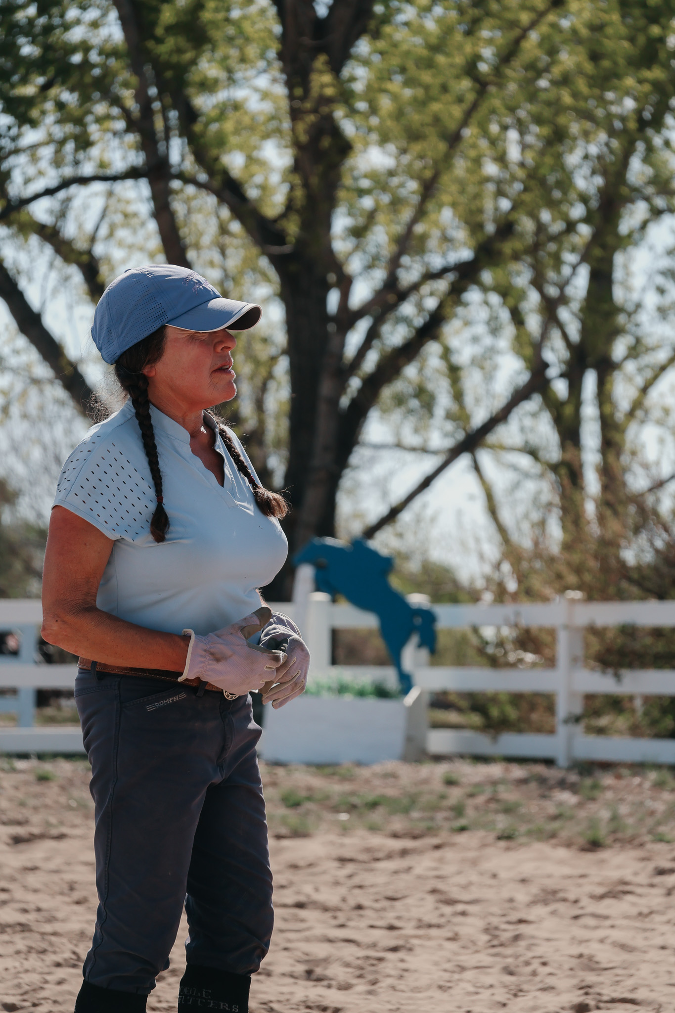 Jennifer could probably run lessons in her sleep at this point - our fearless leader 💕 #horses #CHJA #hunterjumper #HorseShows