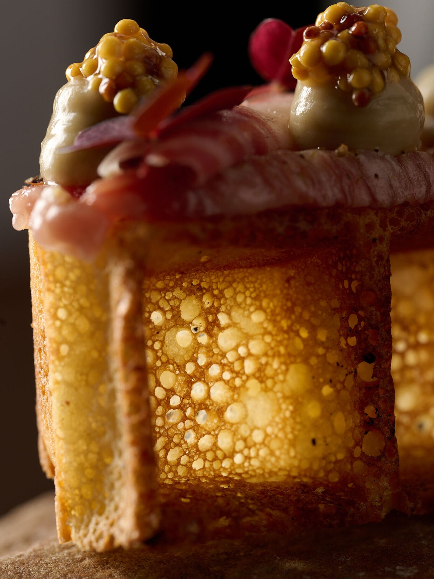 Une célébration ne s'arrête pas sur commande… Notre menu spécial 25 ans continue de vivre, de s'étirer doucement jusqu'au 31 mai. Ce qui devait s'achever en mars a choisi de rester un peu — comme un invité qu'on n'a pas envie de voir partir. 🌿
NL 🇧🇪
Een viering laat zich niet zomaar onderbreken… Ons speciaal menu voor 25 jaar blijft leven, zacht voortglijdend tot 31 mei. Wat in maart had moeten eindigen, koos ervoor te blijven — als een gast die je nog niet wil laten gaan.
ENG 🇬🇧
A celebration doesn't end on cue… Our special 25th anniversary menu lingers on, gently stretching its stay until May 31st. What was meant to close in March decided to remain a little longer — like a guest you're not quite ready to say goodbye to.
#Menssa #RestaurantMenssa #gastronomie #voyage #eateries #restaurants #Gastronomie #CuisineDeSaison #sustainability #Bruxellesfood #bruxelles #ArtCulinaire #omakase #cuisinedesaison #lesgrandestablesdumonde #michelinguide #michelinbelgique #50best #50bestdiscovery #gaultmillau #gastronomique #lokalekeuken #foodporn #belgie #belgium #passievoorfood #instagood
Menssa by @christophe.hardiquest
💻 www.menssa.be
✉️ restaurant@menssa.be
☎️ +32 2 346.66.15
📍 Avenue de Tervueren 453, 1150 Bruxelles
📸 @anthonyflorio
@nico.beaudey @dessartjulie @madison_mtn