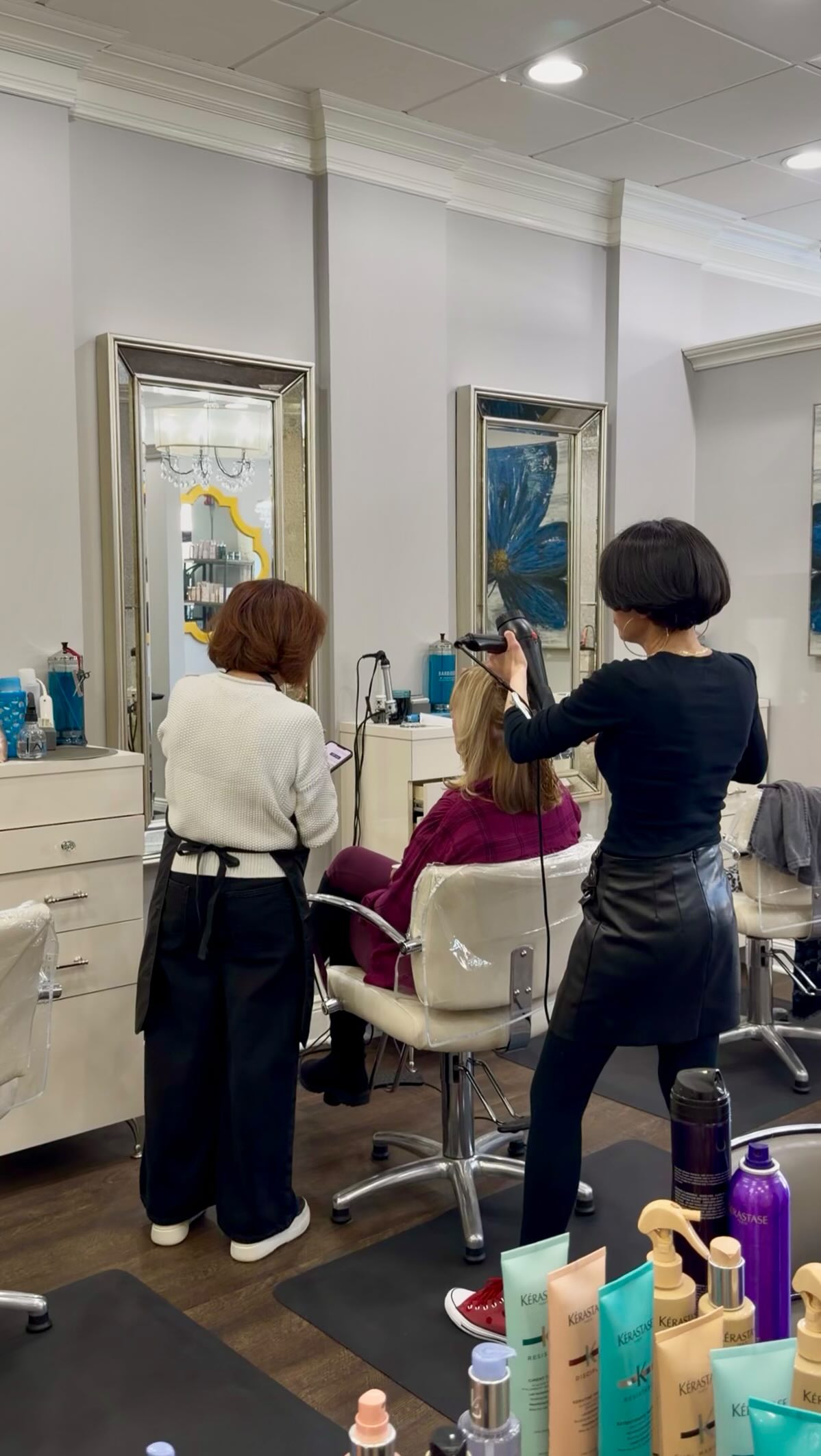 A little bit of this, a little bit of that…
just everyday salon magic in motion
blowouts, glosses, laughs & everything in between—
these are the moments that make it all worth it.
#laughs #salon #bestclients #shorthillsnj #millburnmoms