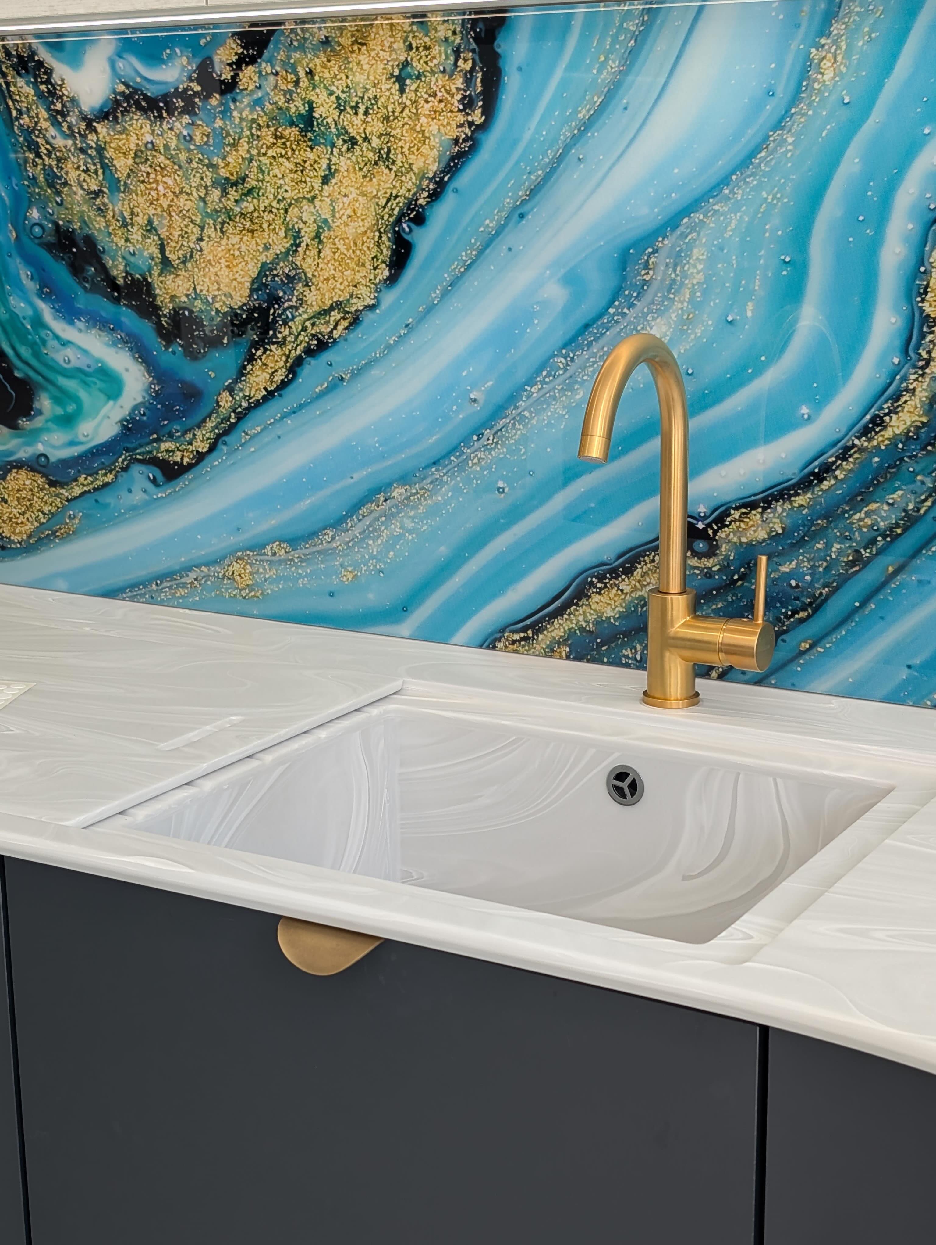 We’ve given our showroom display a little refresh and honestly… we’re so happy with how it’s turned out.
New handles from @dowsingandreynolds and a new tap, and it’s made such a difference. It’s amazing what a small change can do to a space.
Come and visit us in the showroom to see it in person 💙
Showroom Display Details:
Supermarket Cabinetry: - @jamesjameskitchens
Handles: @dowsingandreynolds
Splashback: Teal & Gold Resin Glass
#kitchendesign #kitchenshowroom