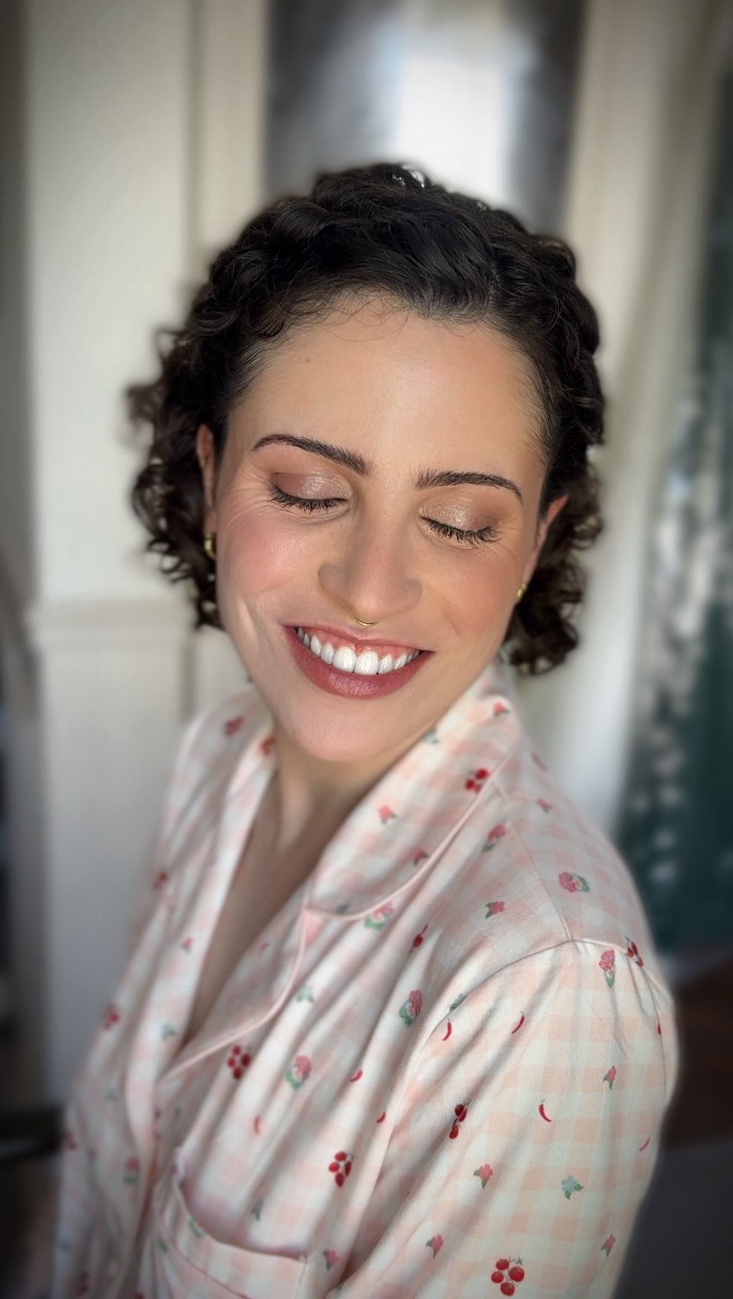 Let’s talk colour 💄
Bridal makeup isn’t about following every trend — it’s about choosing colours that truly complement the person wearing them. Skin tone, undertones, eye colour, hair, lighting, even the wedding palette… it all plays a role in creating a look that feels effortless and timeless.
When I work with my brides, we don’t just “pick a look.” We collaborate. I take the time to understand your style, your dress, your setting, and how you want to feel on the day. From there, I carefully curate shades and textures that enhance your natural beauty and photograph beautifully from morning to night.
The result? A look that feels like you, just elevated — harmonious, considered, and completely personal.
Because the right colours don’t just look good… they feel right, just like beautiful Josie’s makeup in many shades of brown 🤎 on her wedding day @thetalbotripley today - sun was out ☀️
Can’t wait to see @jorobbensphotography from today 🤍
#BridalMakeup #SoftGlamBride #BridalBeauty #WeddingMakeupArtist #MakeupArtistLife BridalLook TimelessBeauty NaturalGlam BridalInspo WeddingInspiration MakeupForBrides FlawlessSkin SoftGlam ElegantBride BridalStyle MakeupByMe LuxuryBeauty BridalGlow BeautyThatLasts WeddingDayReady ModernBride MakeupDetails BespokeBeauty PersonalisedMakeup BridalArtist