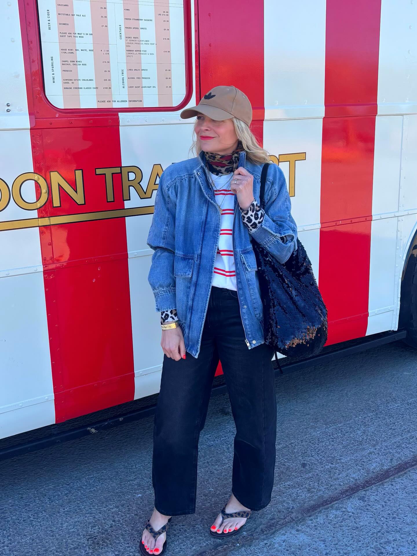 A brief and colourful escape by the sea and it was lovely @folkestoneharbour.
Style - personal style - personal stylist - women’s style - styling - style inspo - personal styling - casual outfits - everyday outfits - fashion - easy styling - wardrobe edits
#personalstylist #style #ootd #casual #denim