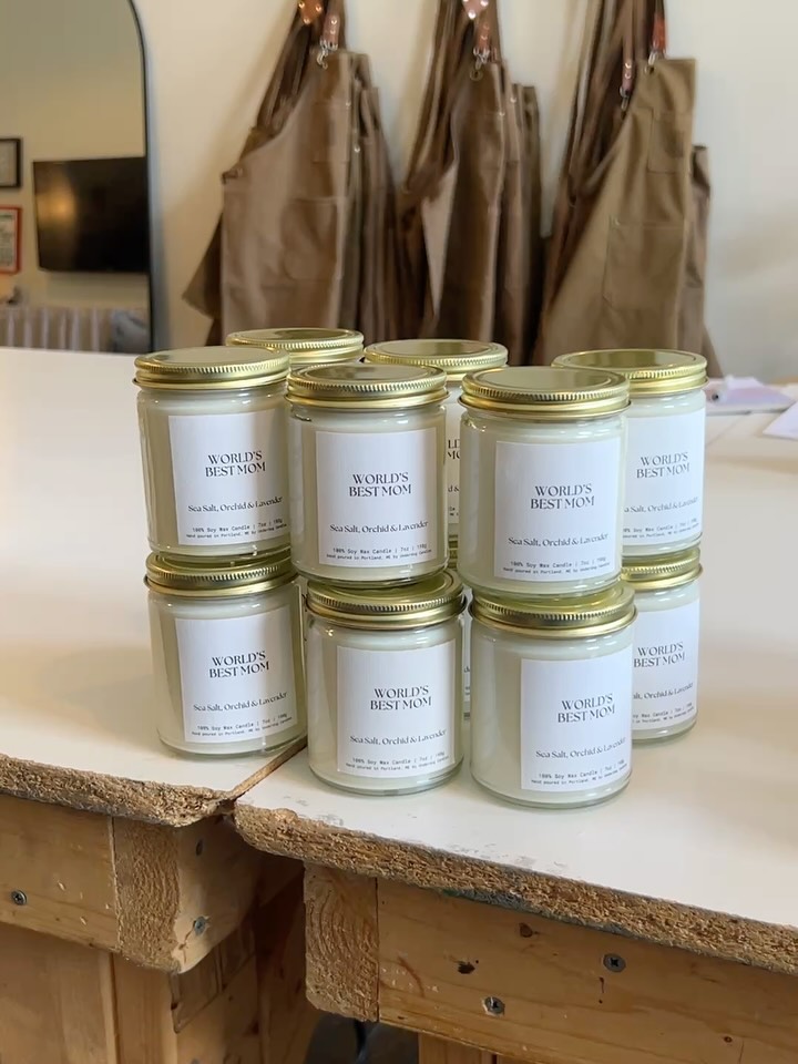 Moms, which one are you picking??
Send your fave to someone as a little *hint hint* that Mother’s Day is only 2 weeks away 👀
Shop all these beauties on my site, or if you want to make your own, join my Mother’s Day candle class on Sat. 5/9! Deets linked in bio ❤️