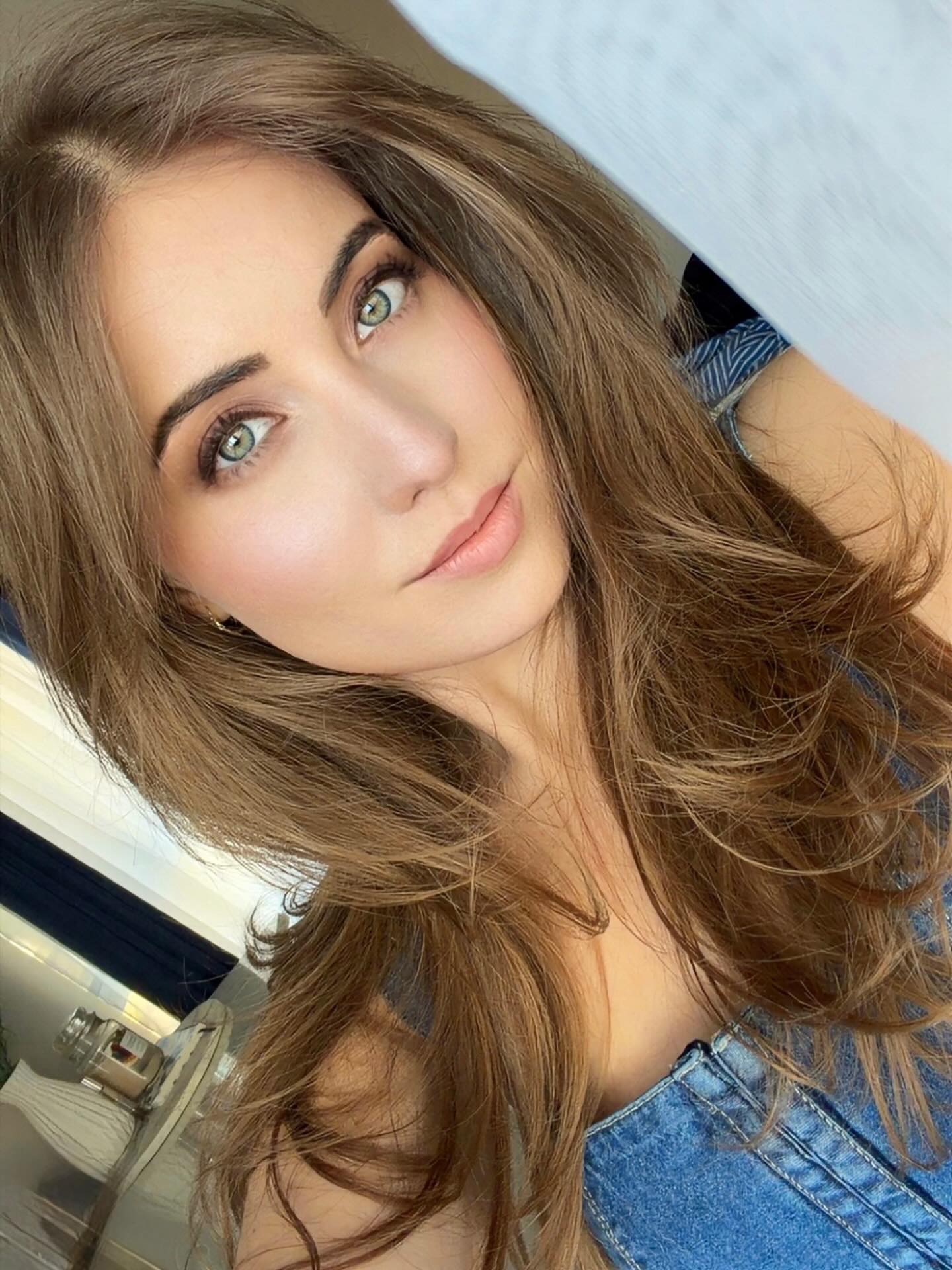 They say only 2% have green eyes… guess I’m limited edition. 😉