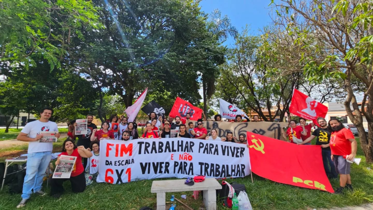 Por um 1 de maio de luta, nos bairros, nas portas das fábricas, pela retomada do movimento popular nas ruas!
Viva a classe operária, viva o socialismo!