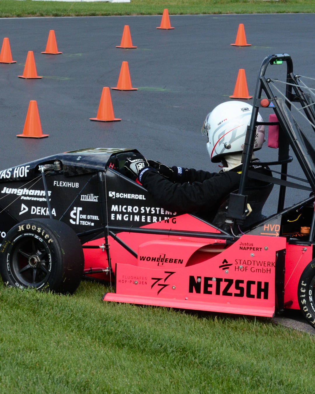 when they say "bring your own vehicle to the track day" this probably isn't what they meant
.
.
.
#fsbalkans #formulastudent