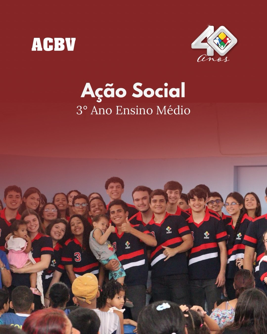 Como parte integrante das disciplinas de Sociologia e Bíblia, nossos alunos do 3º ano vivenciam, ao longo de cada ano letivo, Ações Sociais realizadas em parceria com instituições que necessitam de apoio.
Desta vez, foi entre passos de dança, brincadeiras, momentos de reflexão bíblica e muitas canções que o nosso Terceirão celebrou o amor de Deus e a solidariedade no Centro Presbiteriano de Apoio Espiritual (CEPAES). O pátio cheio de energia e o brilho nos olhos das crianças, ao lado dos nossos alunos, nos lembram que a educação cristã vai muito além do intelecto — ela alcança e transforma o coração.
Na ACBV, valorizamos profundamente momentos como este, em que a cosmovisão bíblica se traduz em gestos simples de amor, cuidado e alegria. Que o aprendizado vivido nesse dia — sobre amor, serviço e propósito — acompanhe esses jovens em cada novo passo após a formatura.