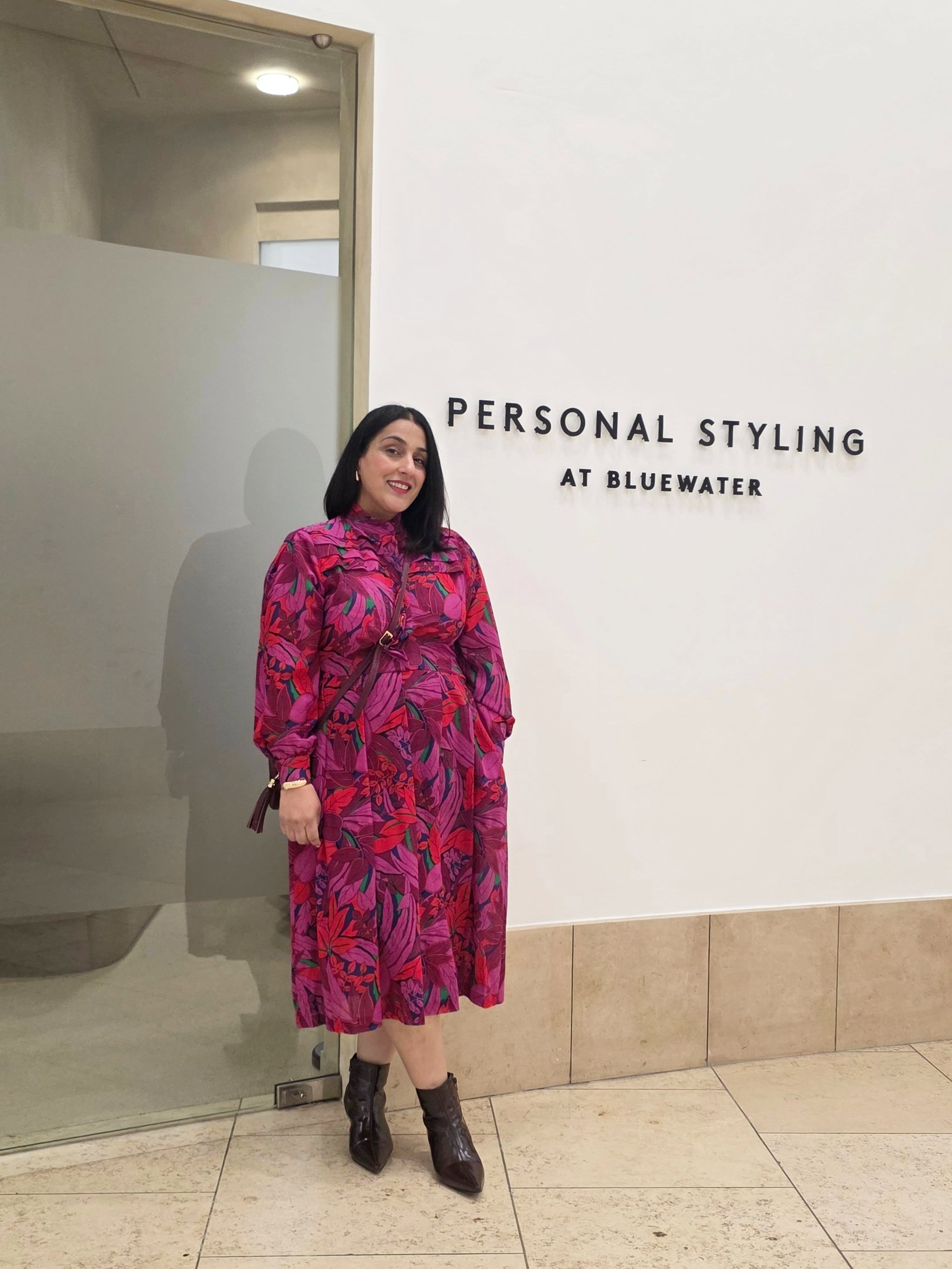 I’m so excited to announce my partnership with @bluewatershopping 💃🏽
I’ll be offering Personal Shopping experiences and Colour Analysis sessions as one of their in-house personal stylists.
You’ll also enjoy access to Bluewater’s stylish personal styling lounge, complete with complimentary refreshments.
As an independent personal shopper at Bluewater, I provide a fully tailored experience designed to help you find pieces that fit beautifully, flatter your shape, and suit your lifestyle.
My services at Bluewater are available for men, women, and teenagers who want to refresh their wardrobe and shop with confidence.
If you’d like to book your personal shopping experience, simply get in touch with me Jas hello@jaschana.com
I’m incredibly excited about this partnership and the opportunity to help even more people feel confident in their style.
#personalstylistbluewater #personalshopperlondon #personalshopperkent